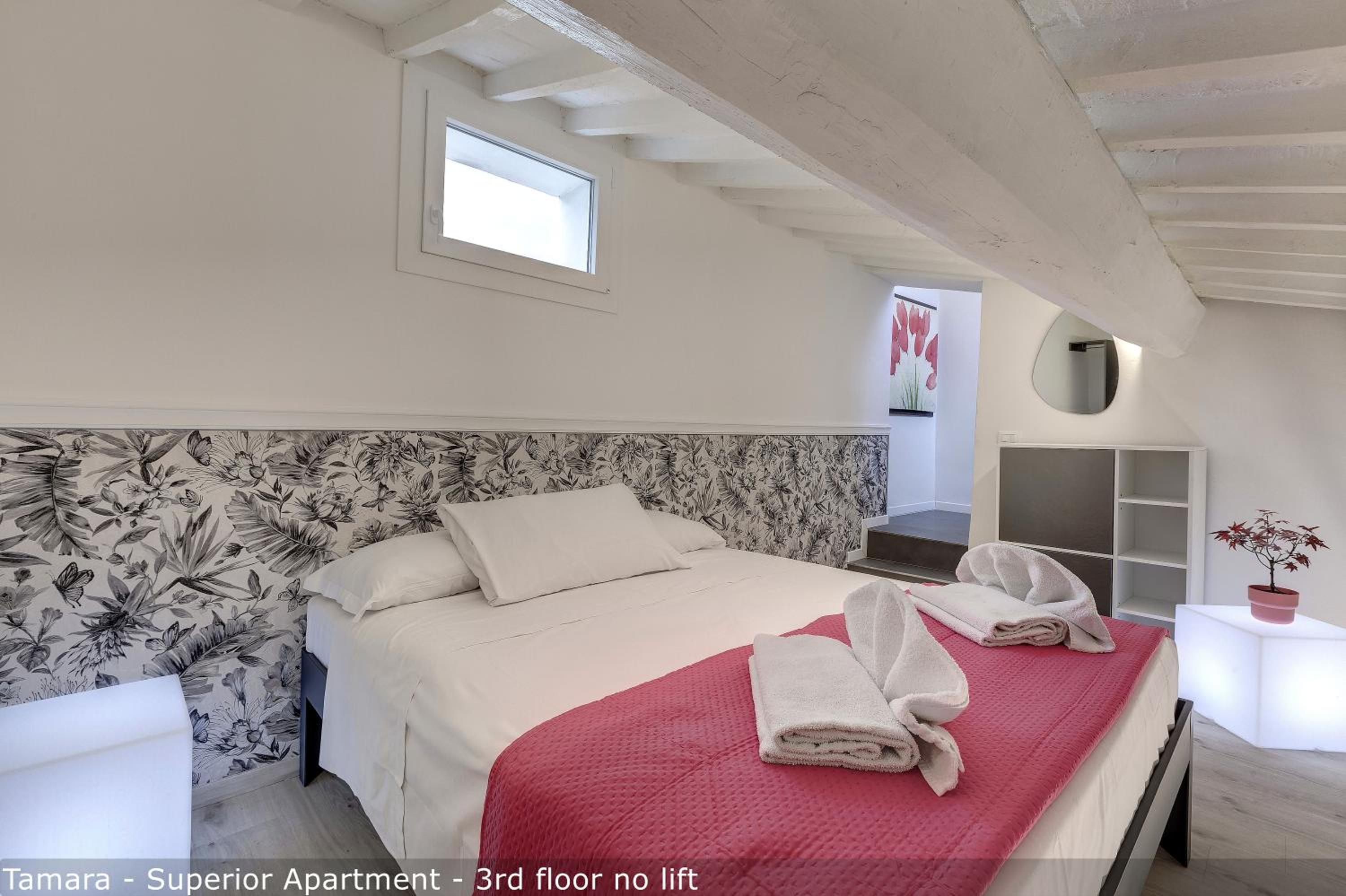 Tamara & Clotilde Apartments by Mamo Florence
