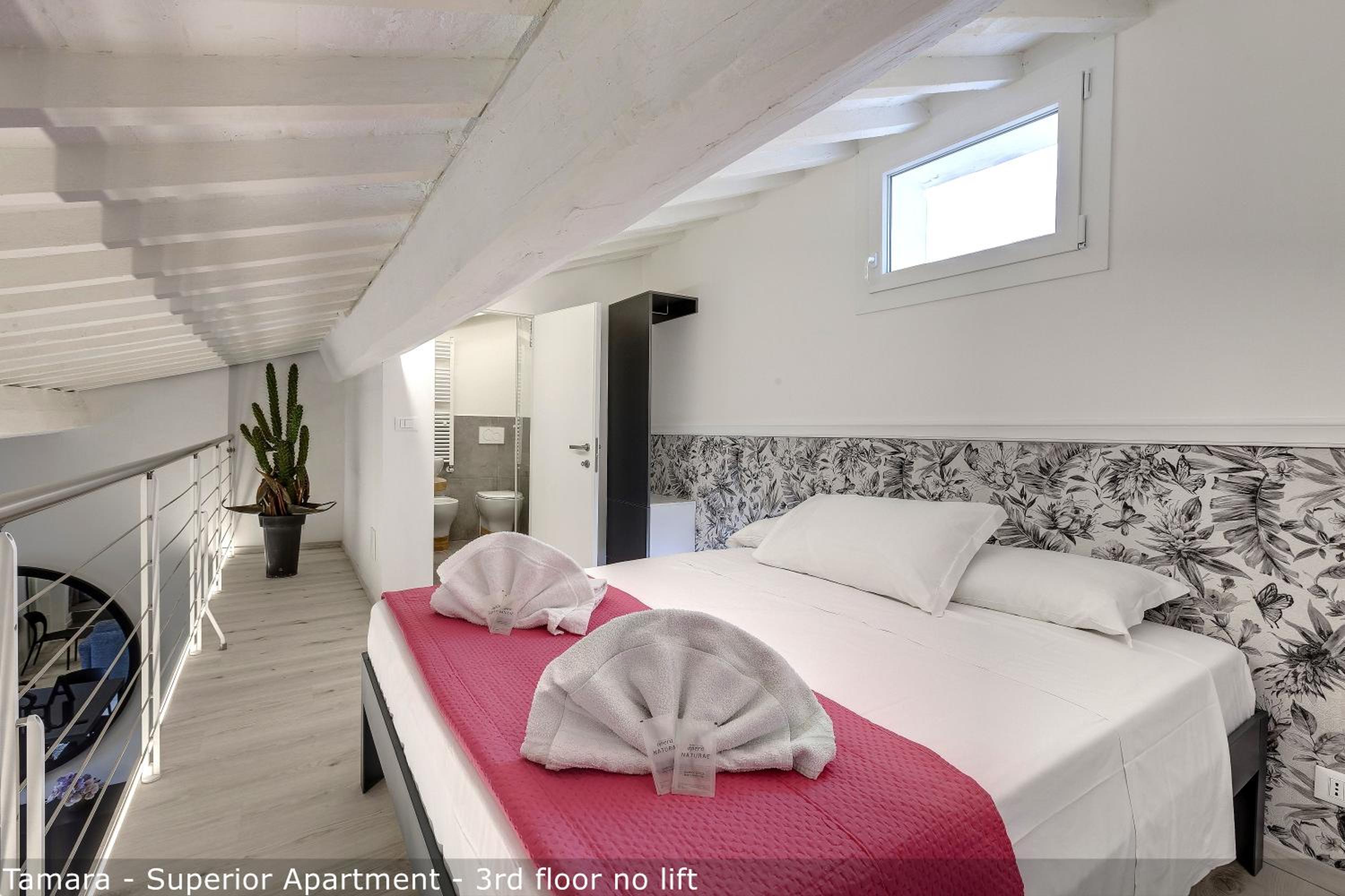 Tamara & Clotilde Apartments by Mamo Florence