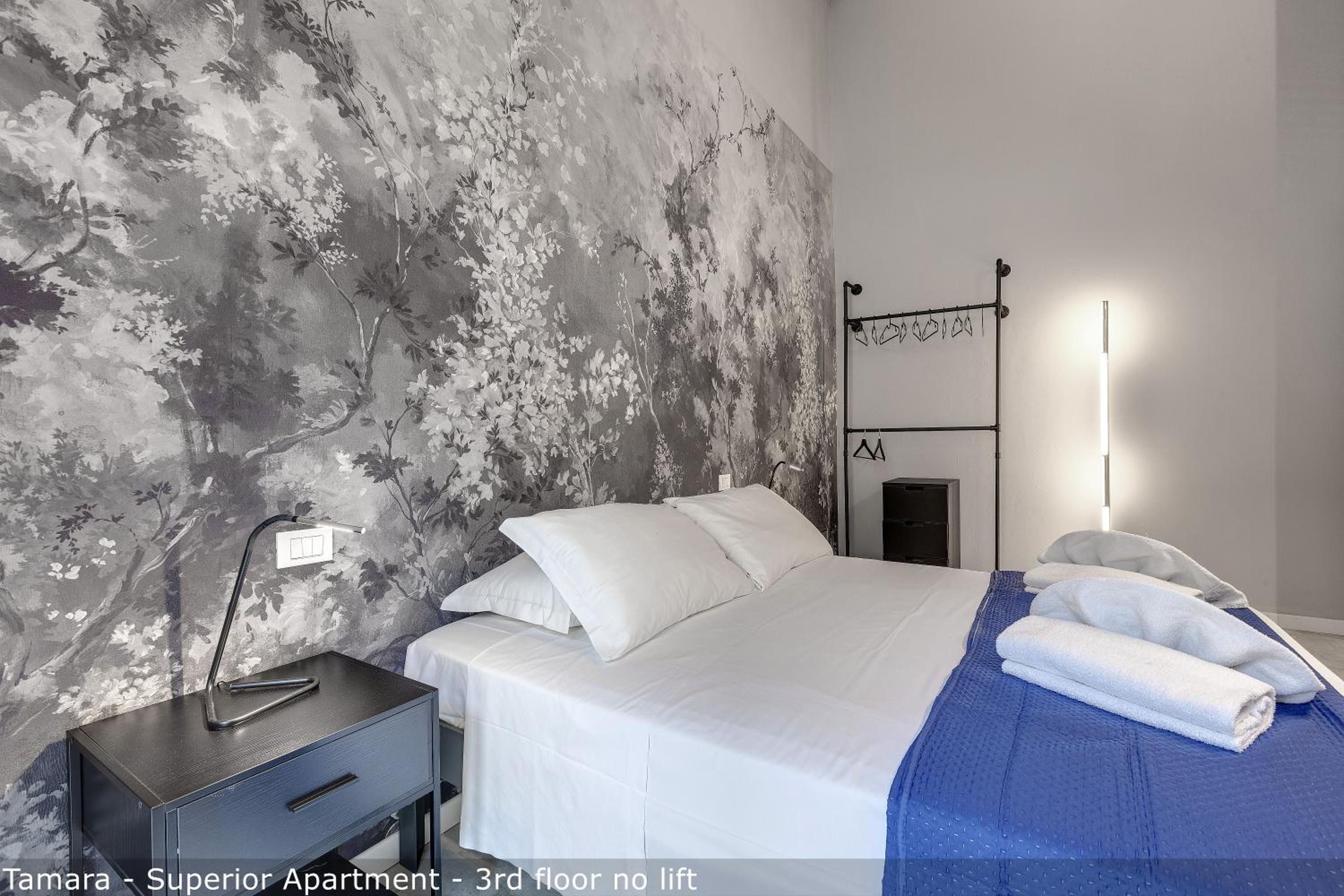 Tamara & Clotilde Apartments by Mamo Florence