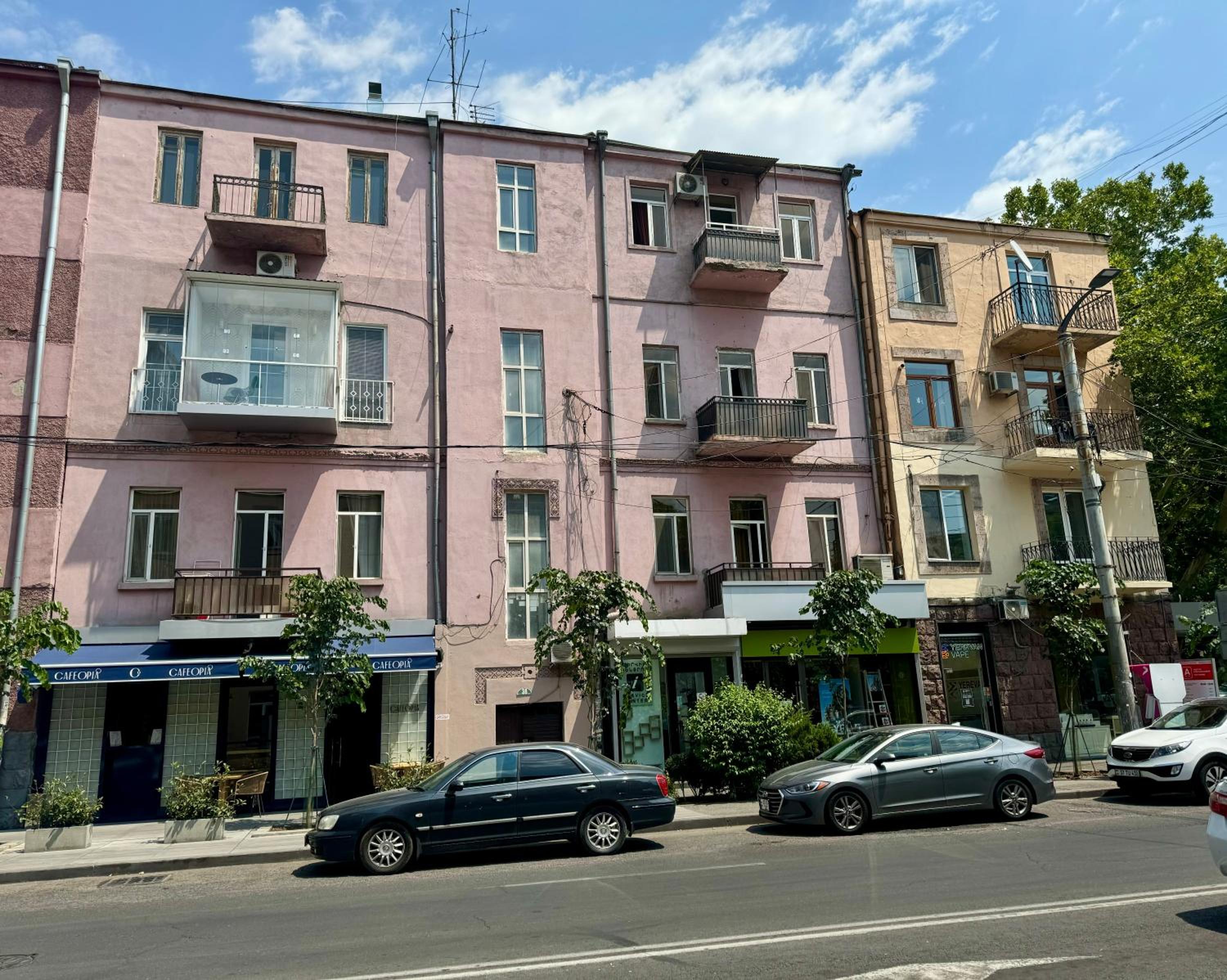 Guesthouses Opera