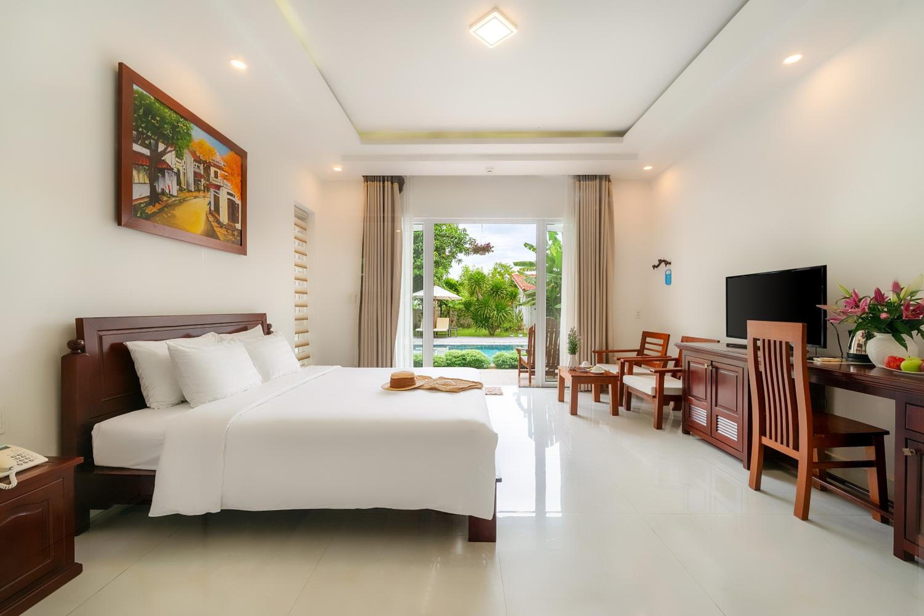 Hoi An Palmy Villa