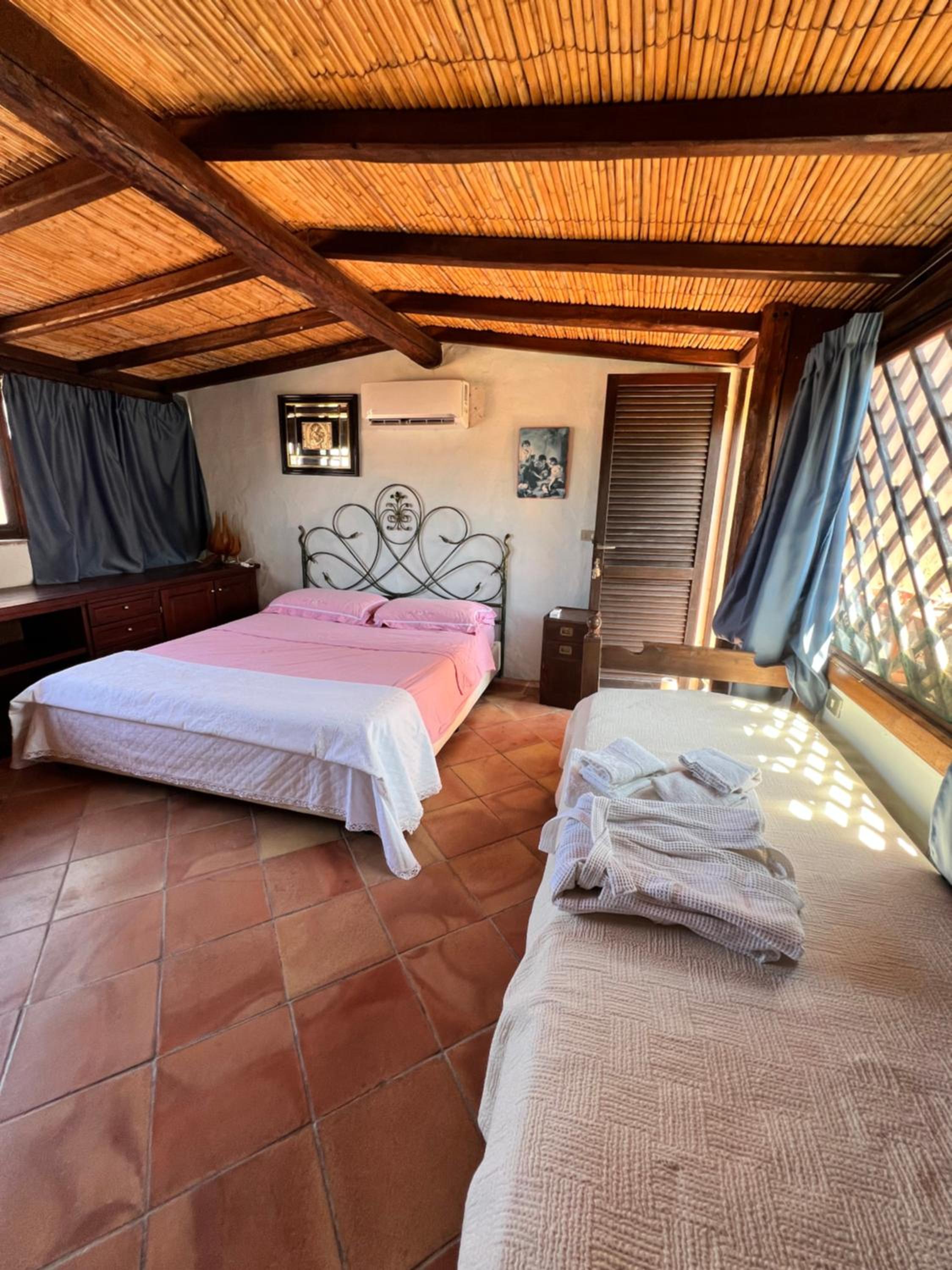 Finestra su porto cervo view 3