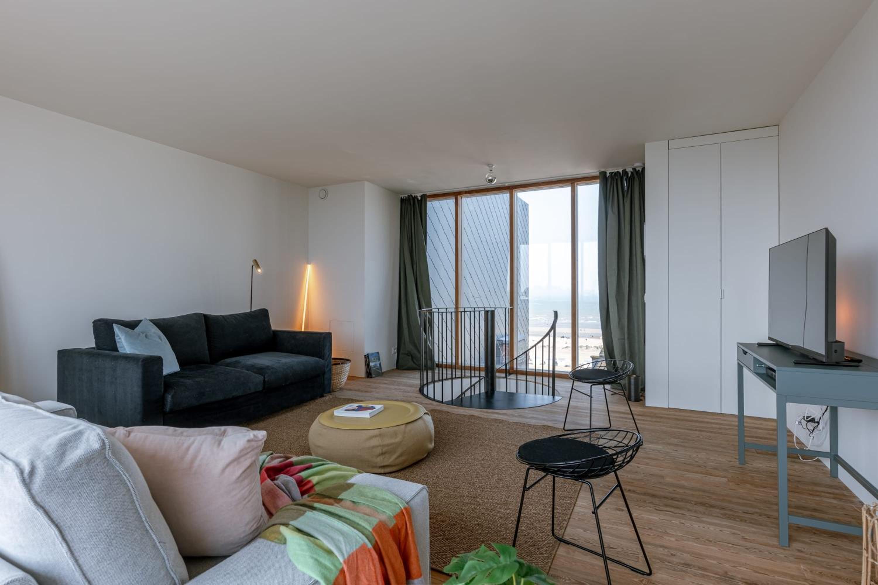 Triplex apartment with terraces and sea view