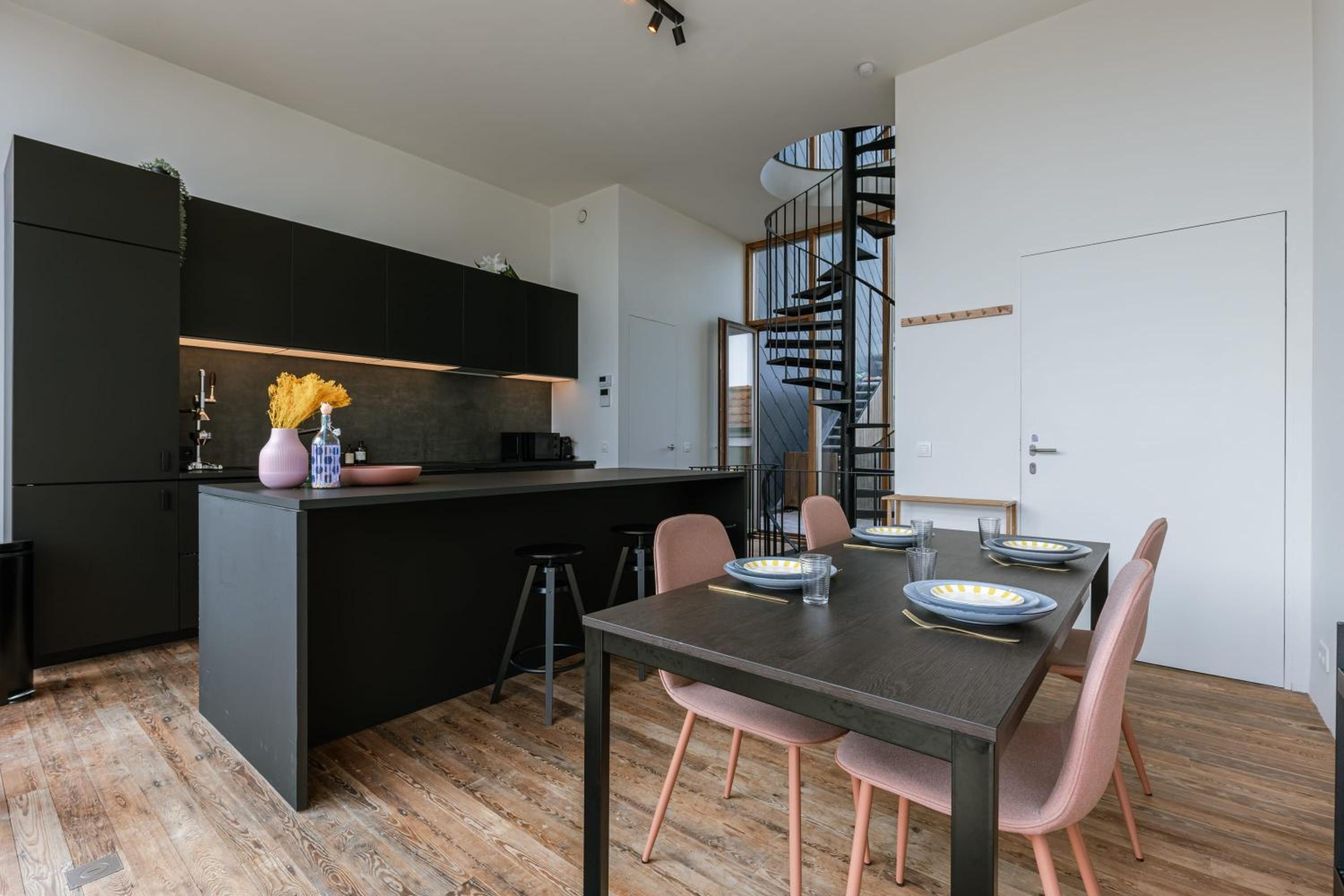 Triplex apartment with terraces and sea view