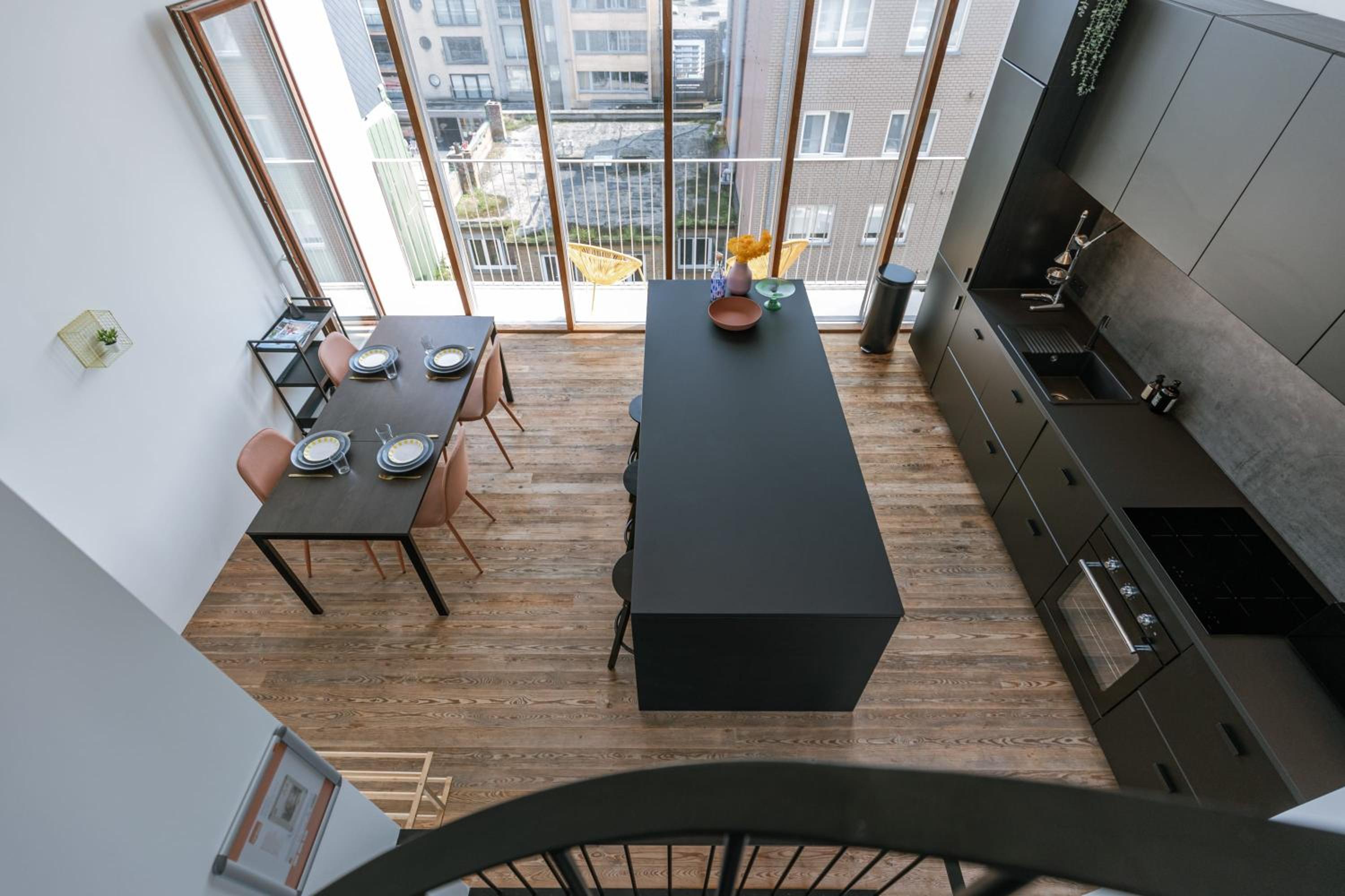 Triplex apartment with terraces and sea view