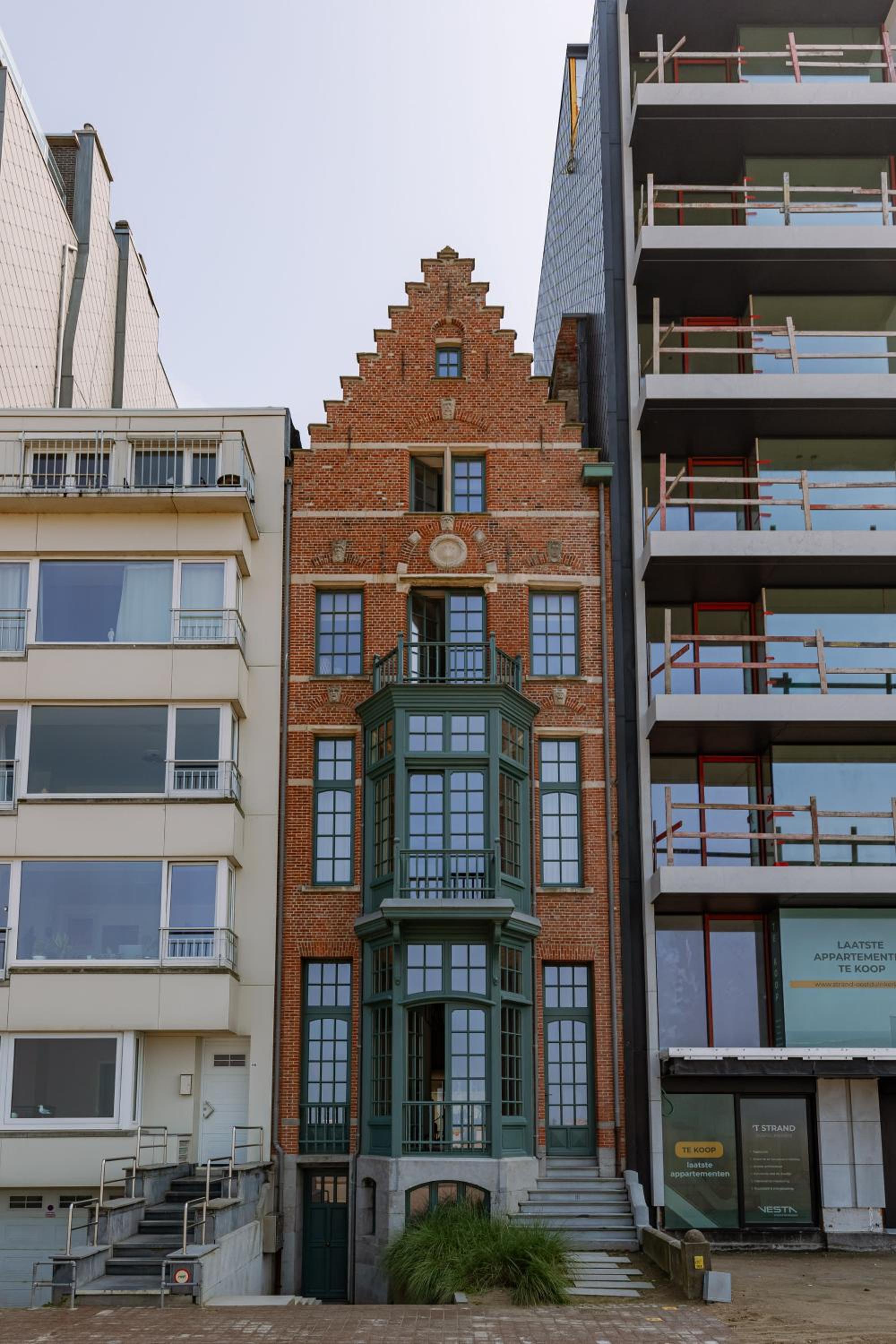 Triplex apartment with terraces and sea view
