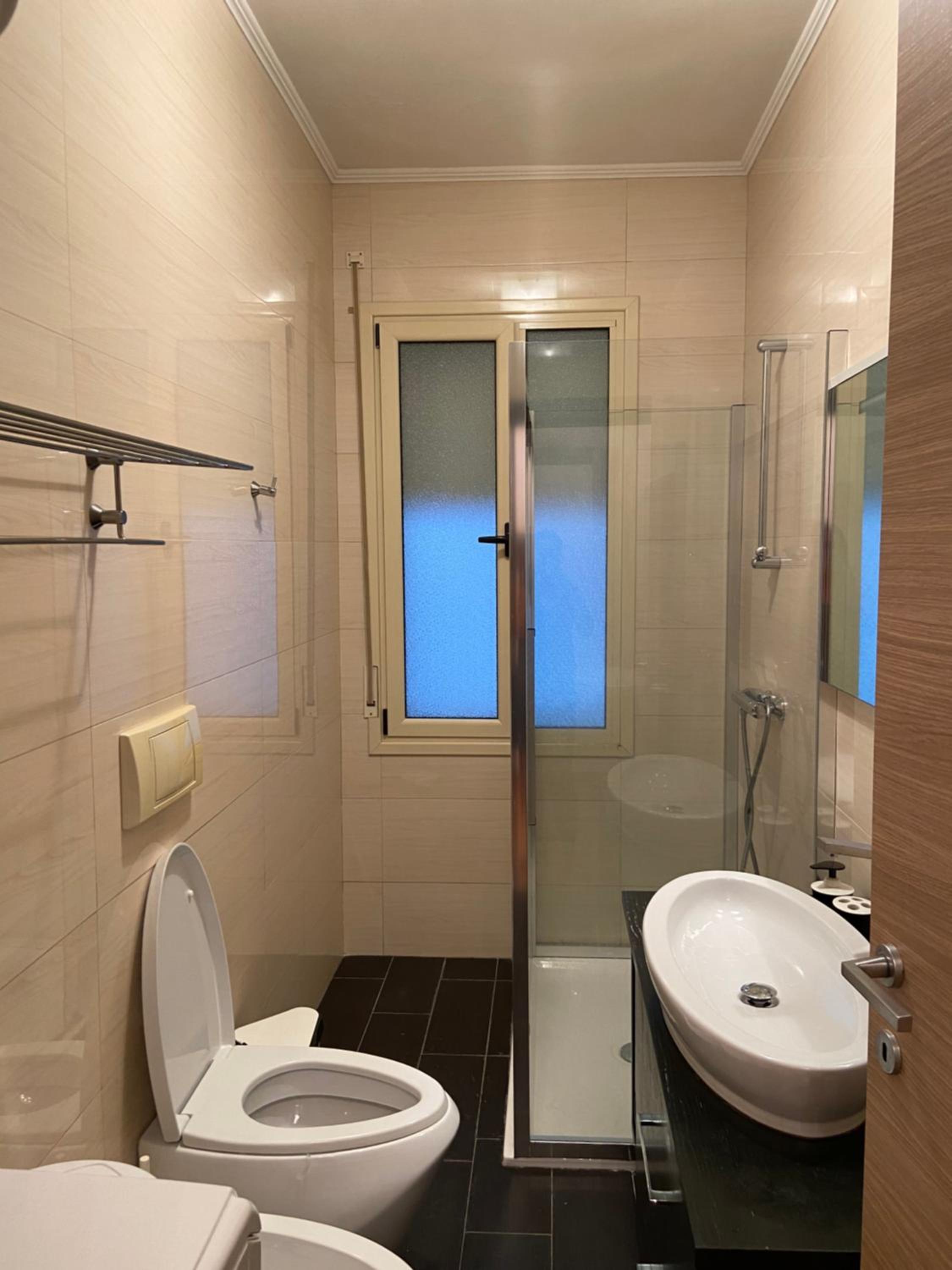Lovely Seaview Apartment Saranda - 70m from Beach