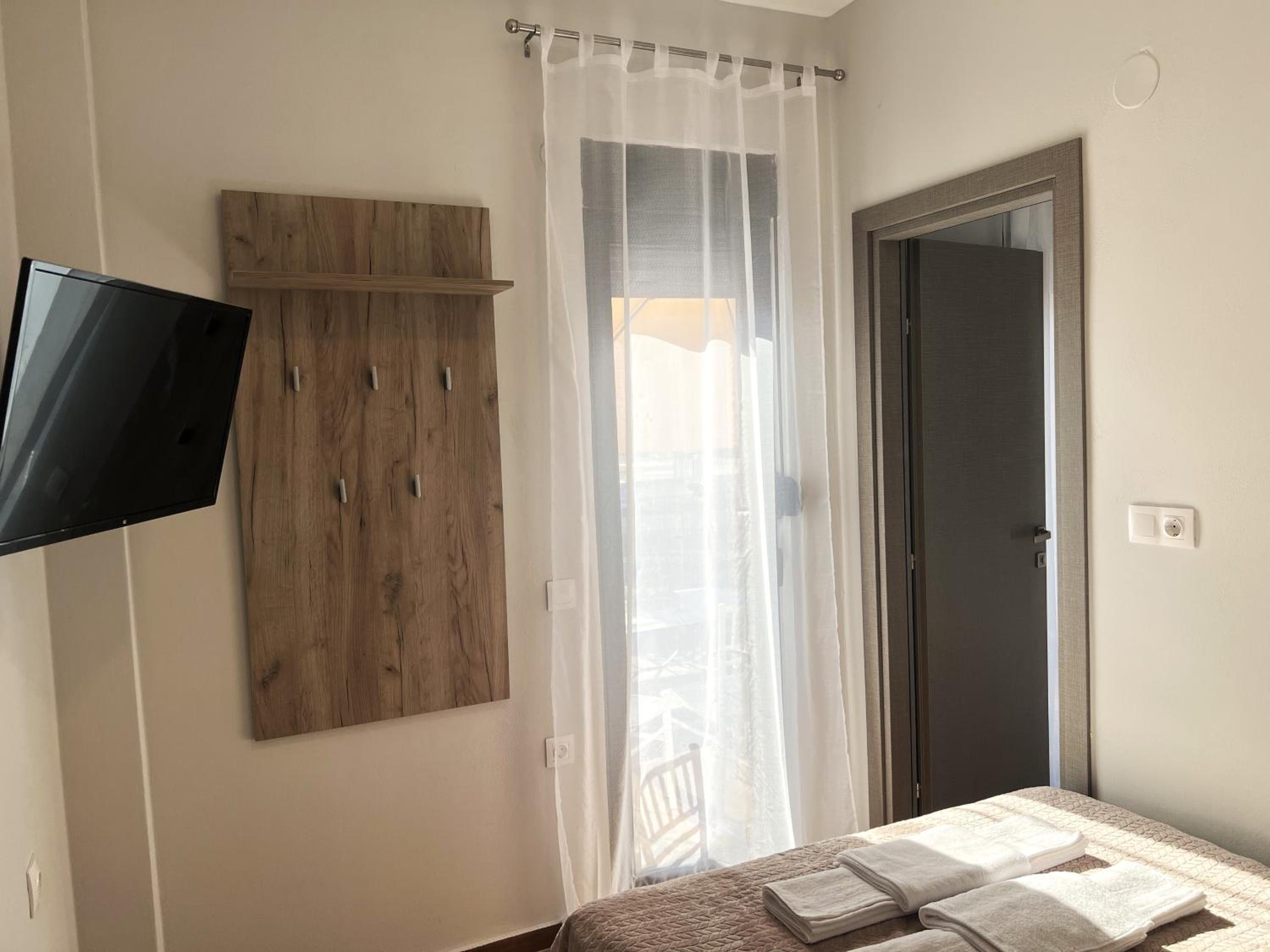 Darius Lux Apartments