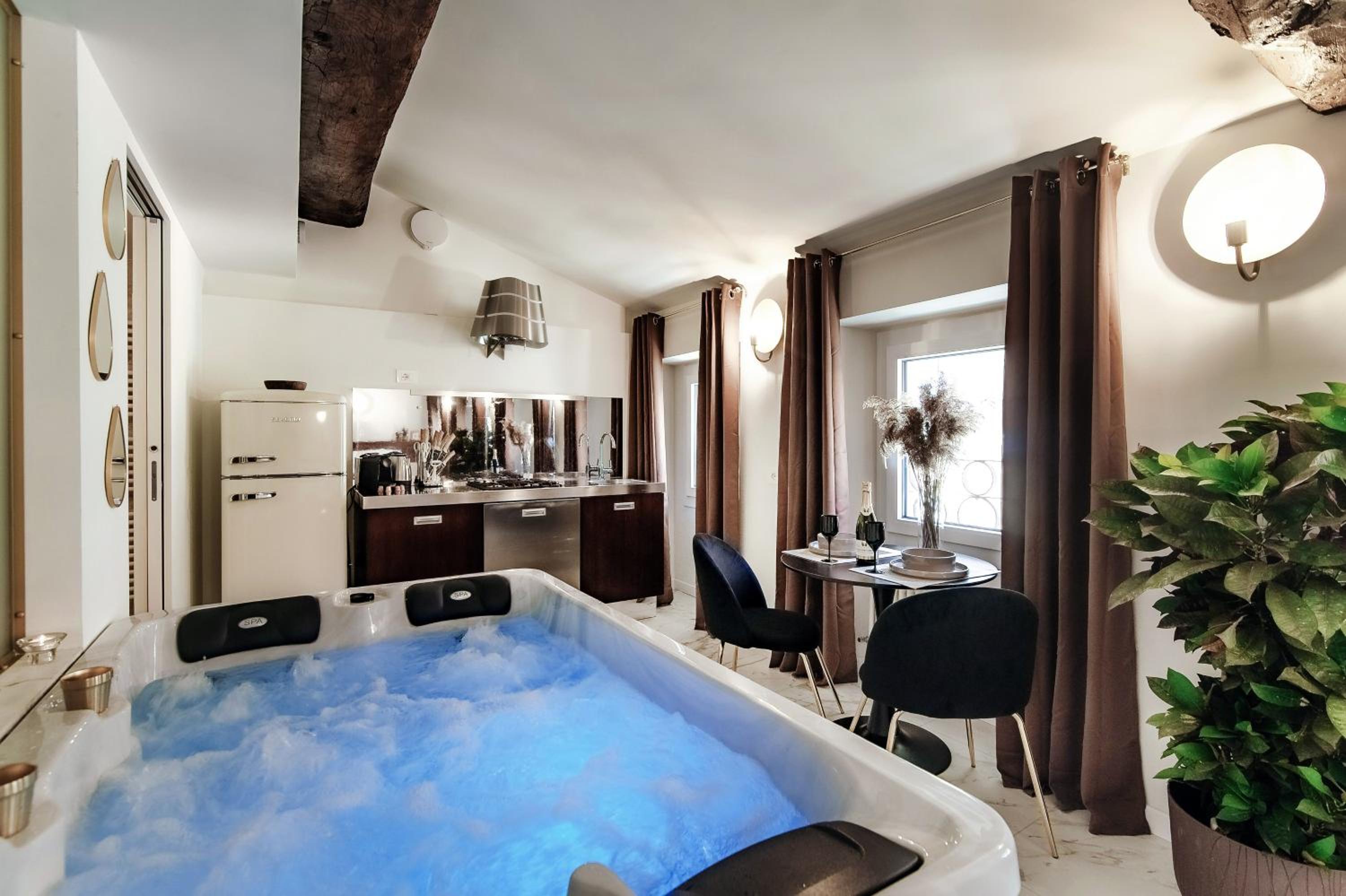 Hotel Sahara & Amazzonia Luxury Rooms- The House Of Travelers