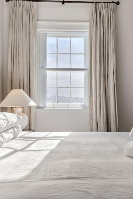 Luxury harbourside living with rich historic charm