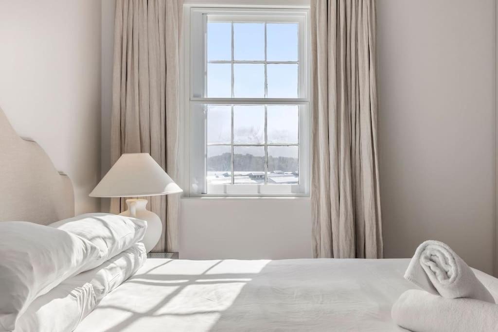 Luxury harbourside living with rich historic charm
