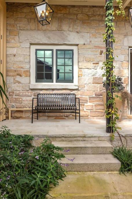 Luxury harbourside living with rich historic charm