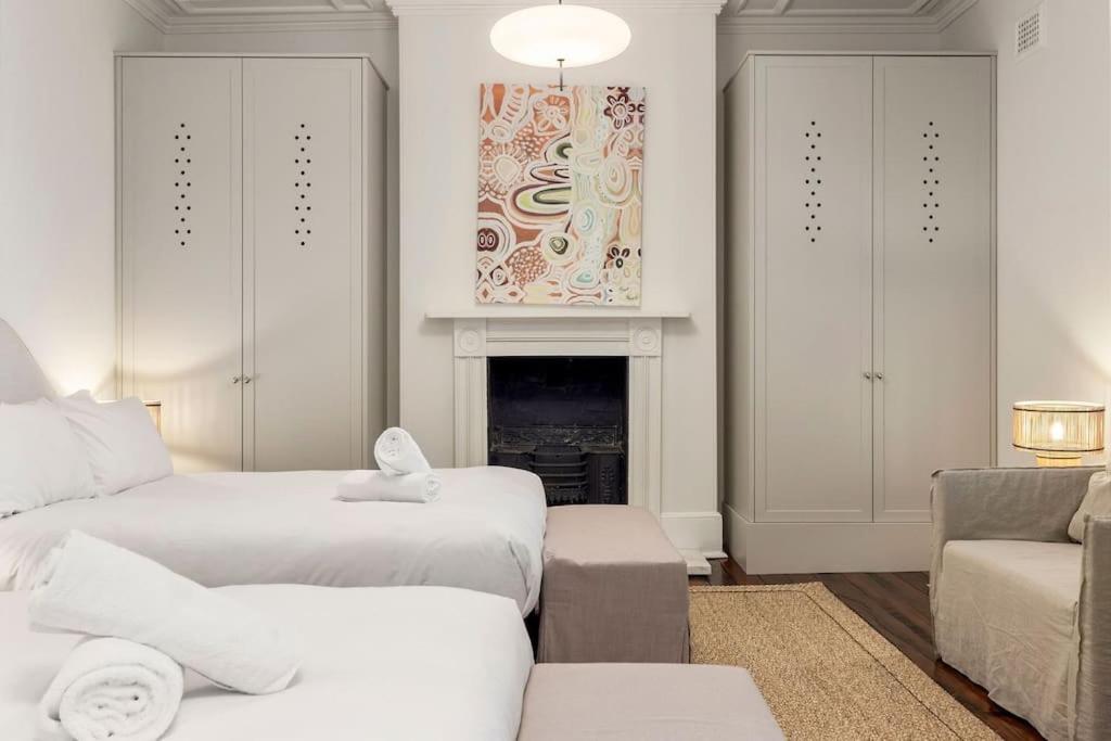 Luxury harbourside living with rich historic charm