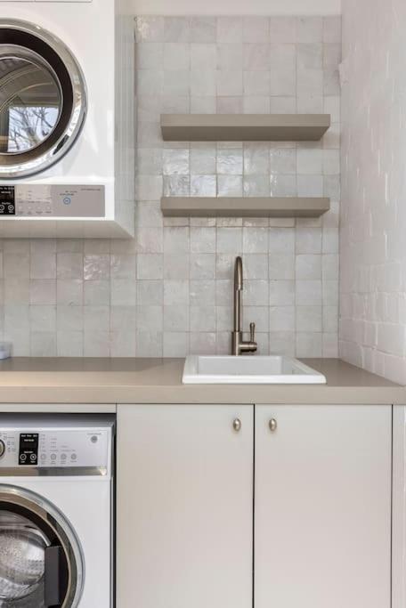 Luxury harbourside living with rich historic charm
