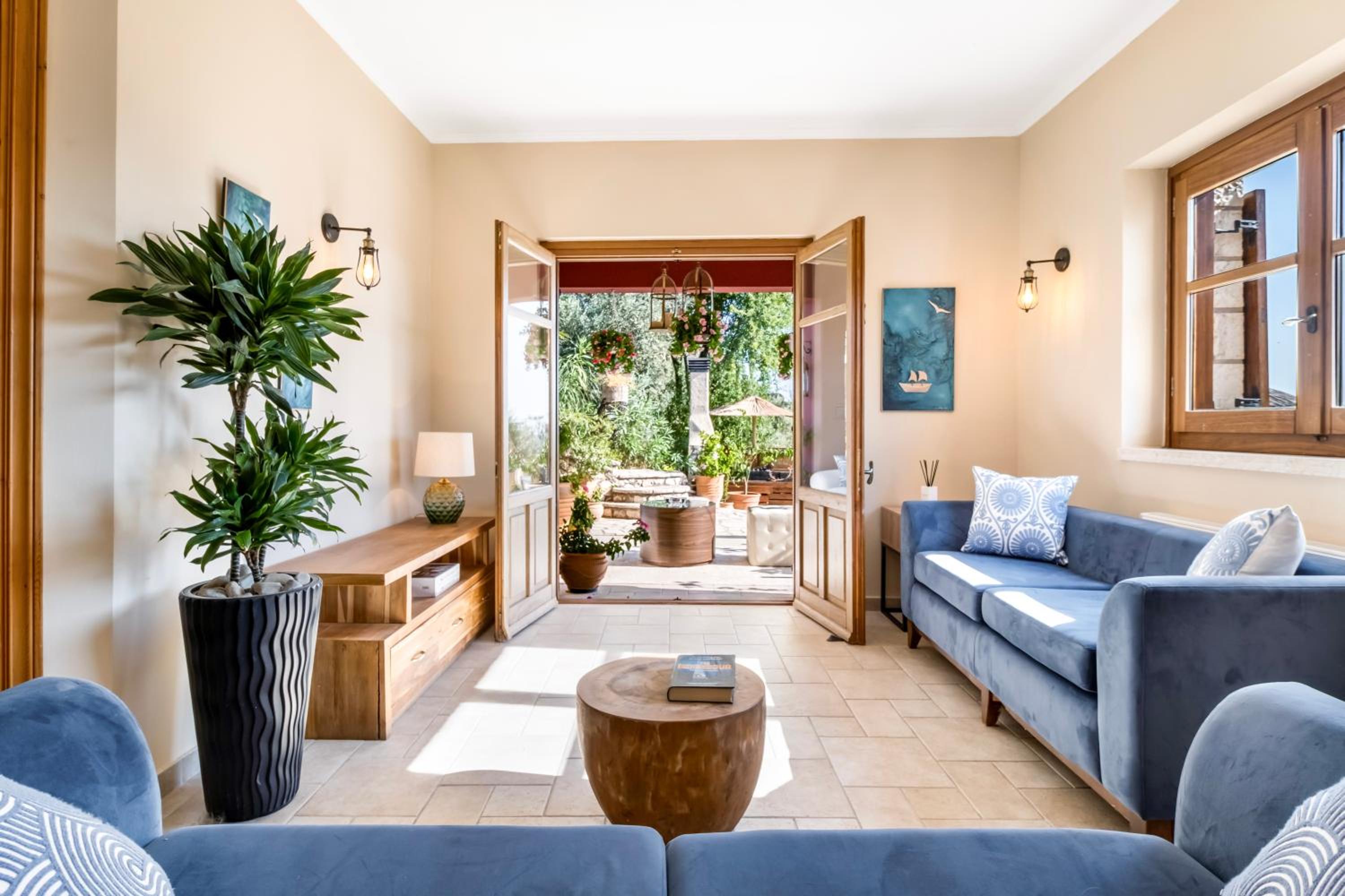 Arapaki Secret Garden, Ground Floor Deluxe Suite, Private Pool, Sauna, Sea View view 3