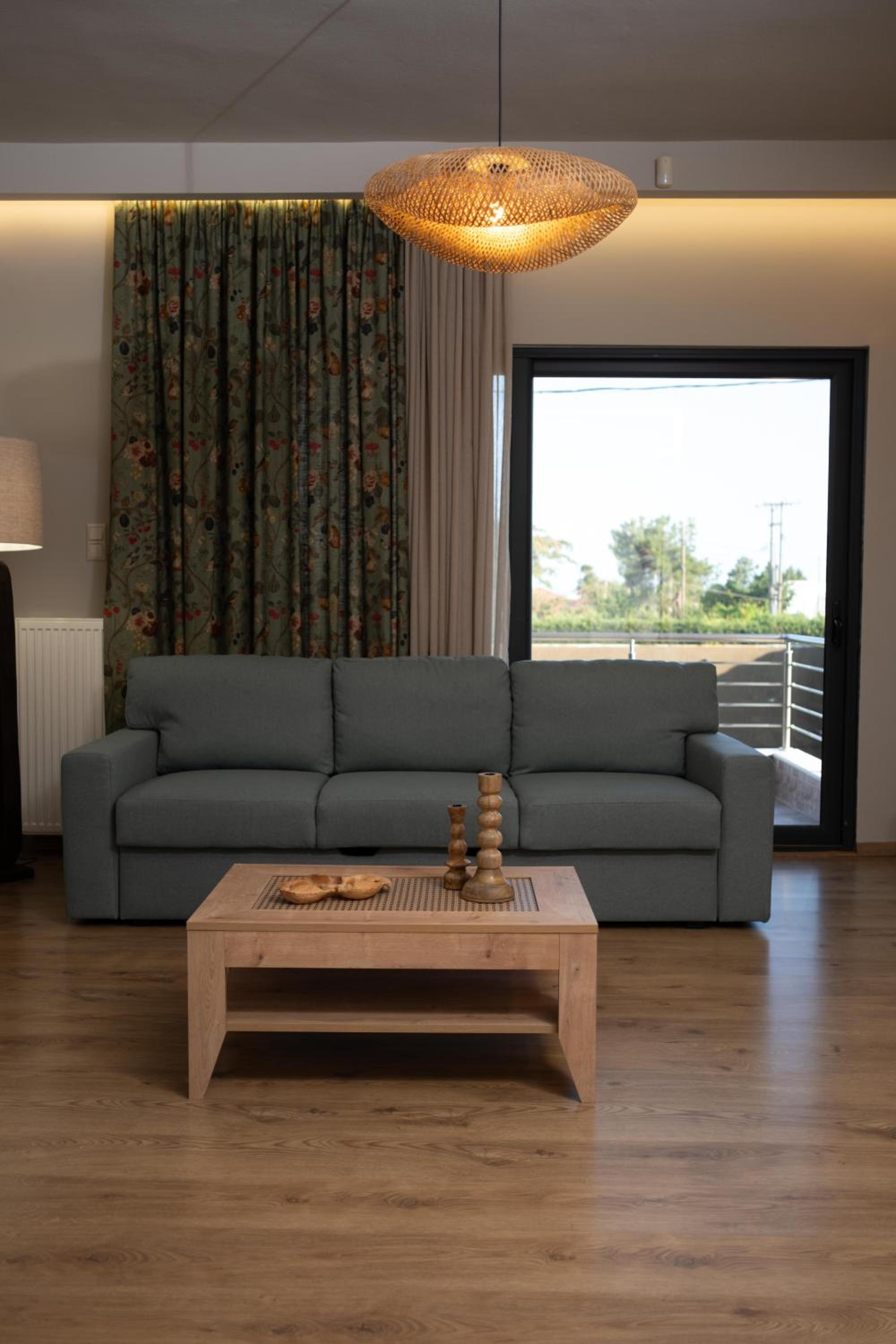 Anassa House