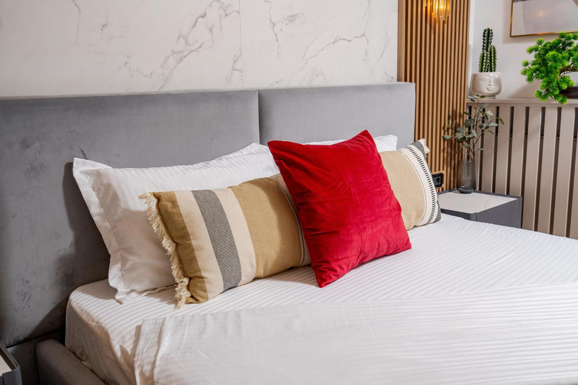 Romana Vibe Elegance In the Heart Of The City view 5