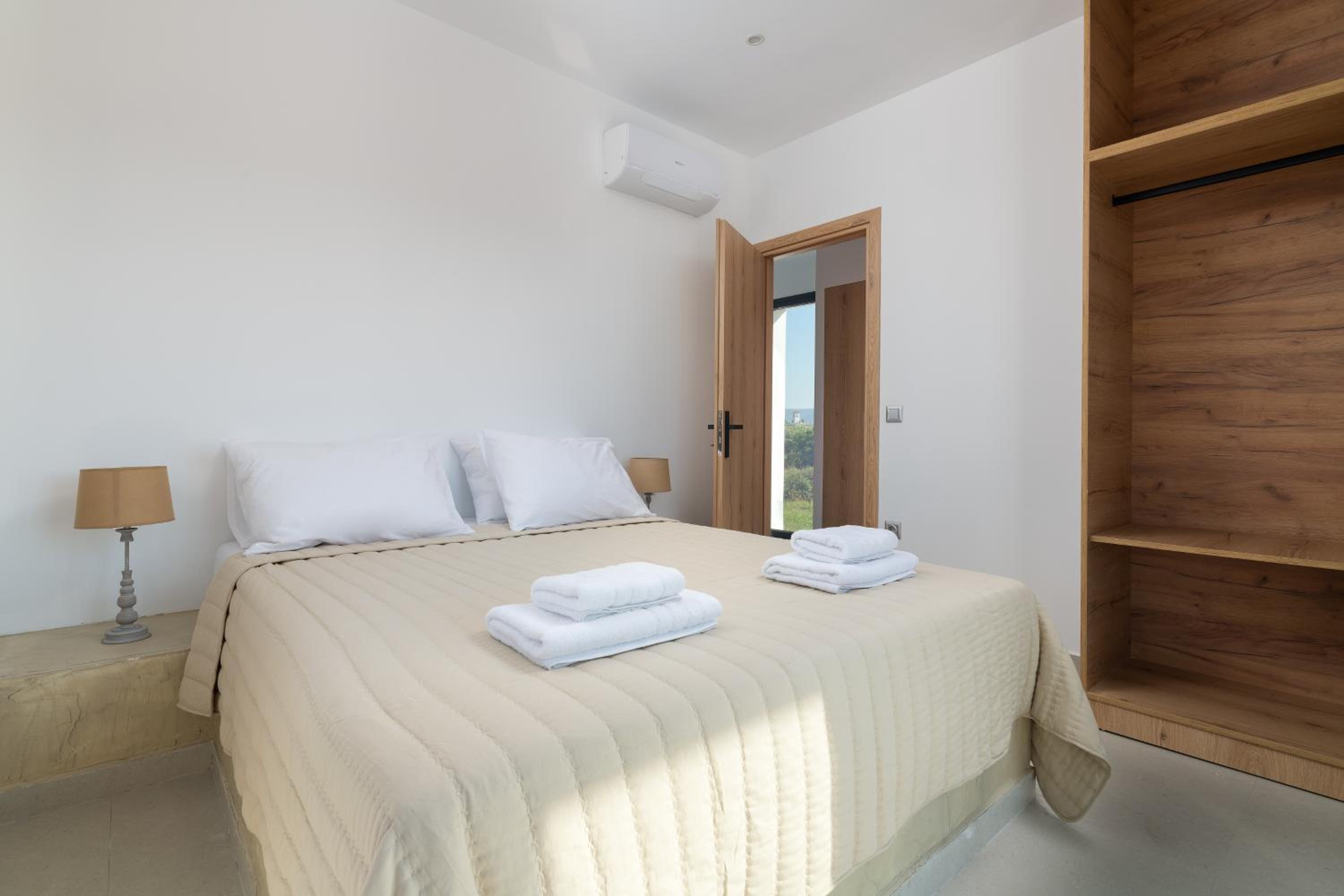 Davlakos Villa Eve