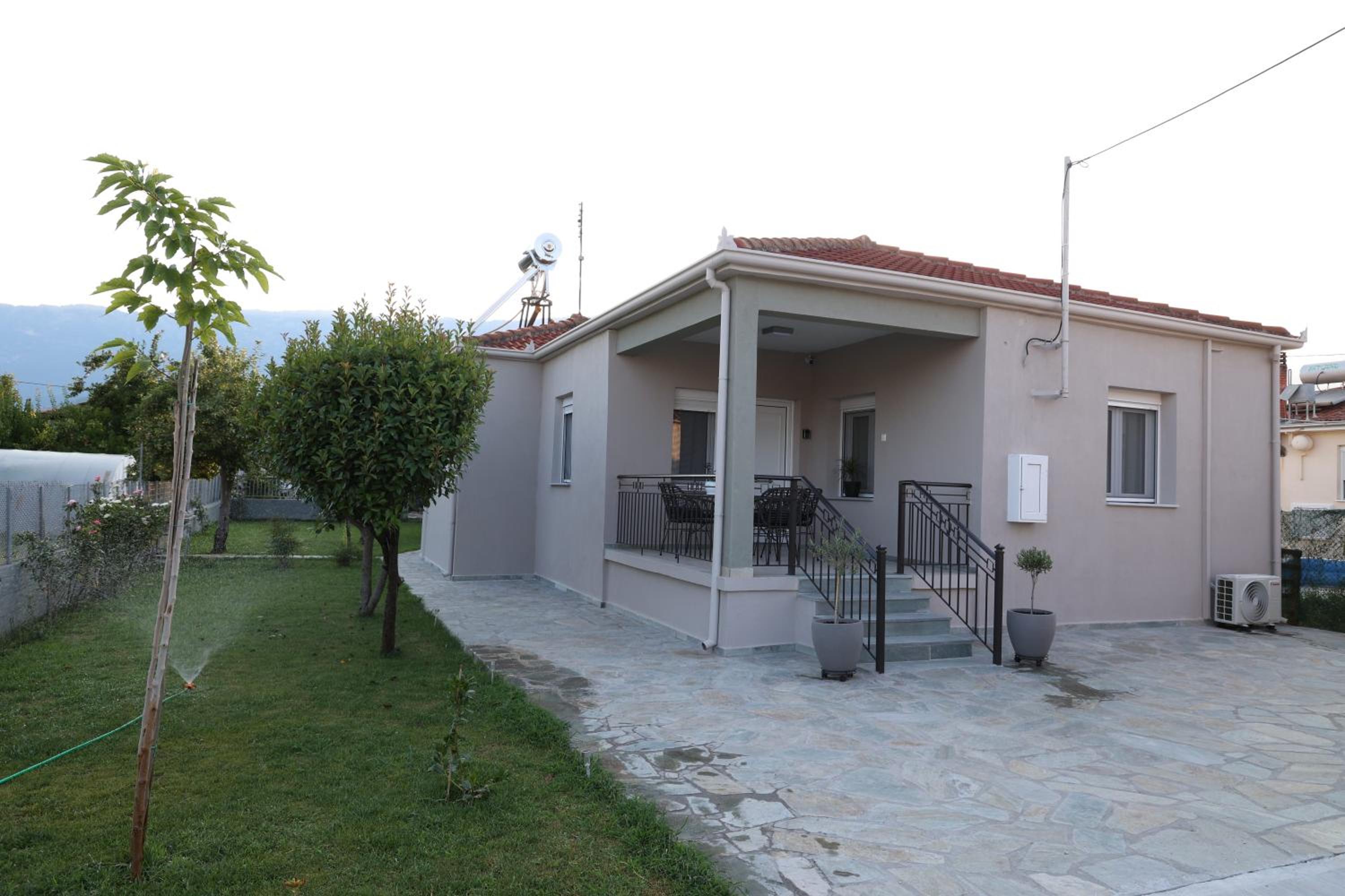 Eytyxia house
