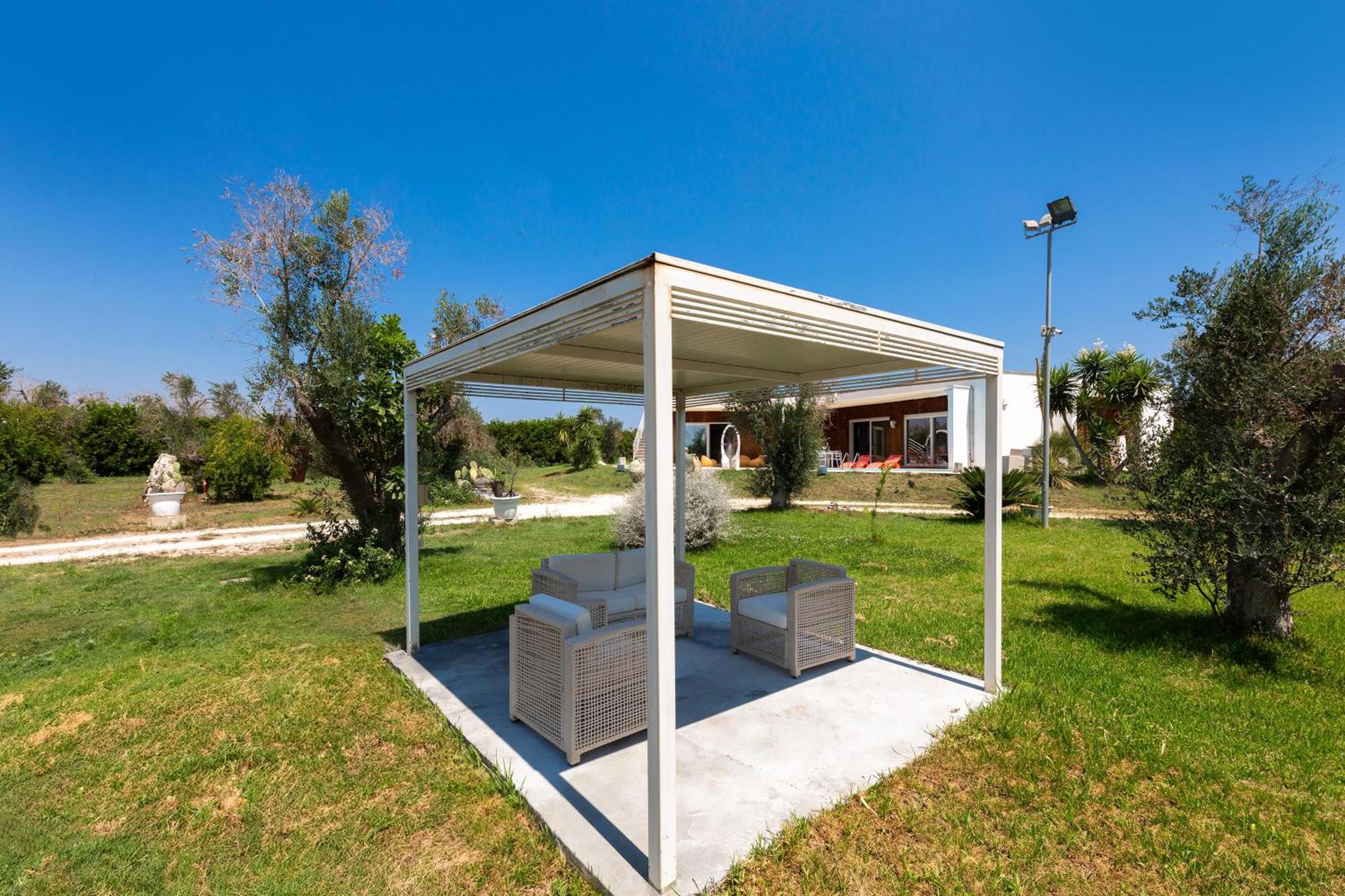Photo 56