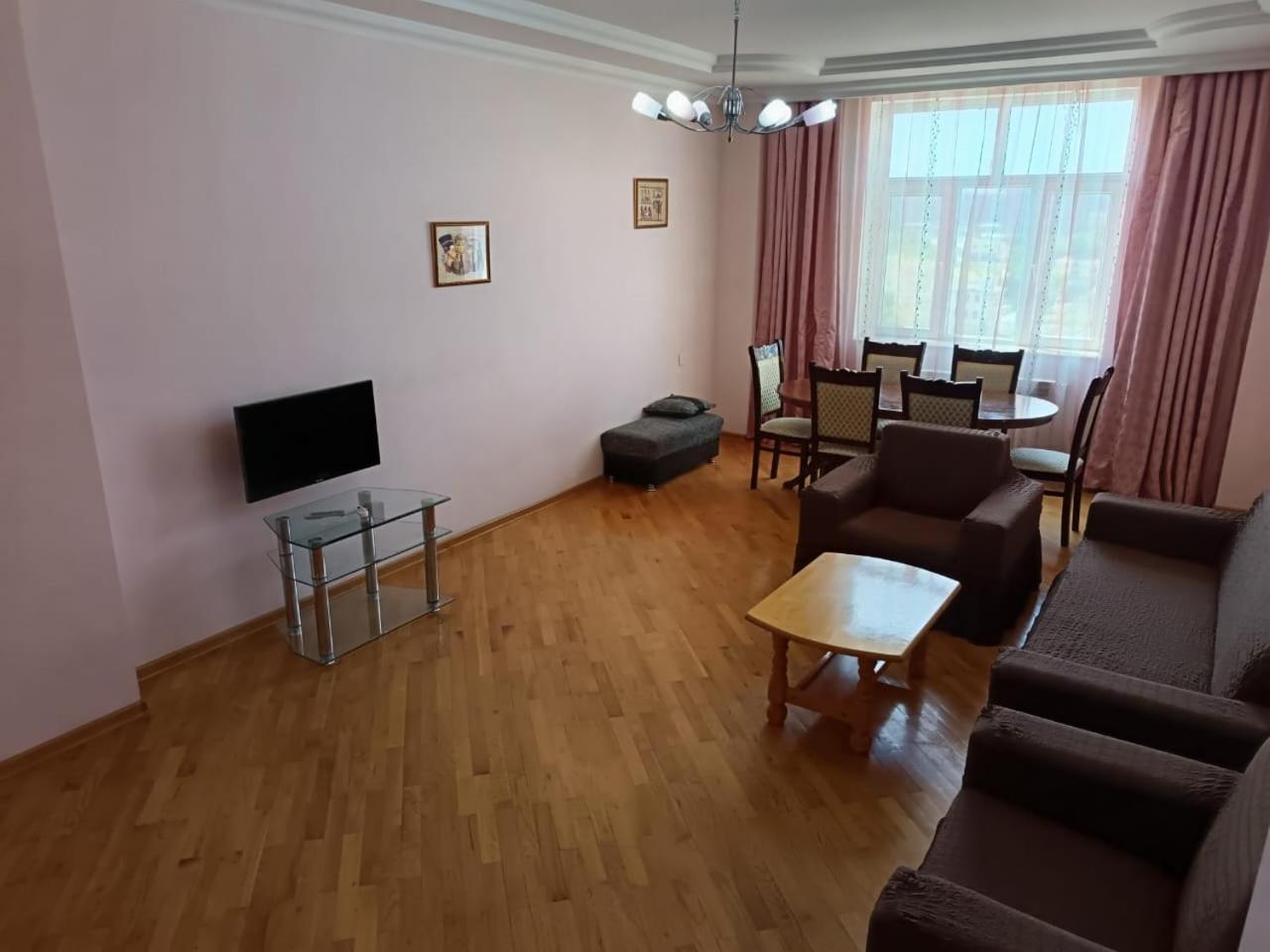 Apartment in Messenat