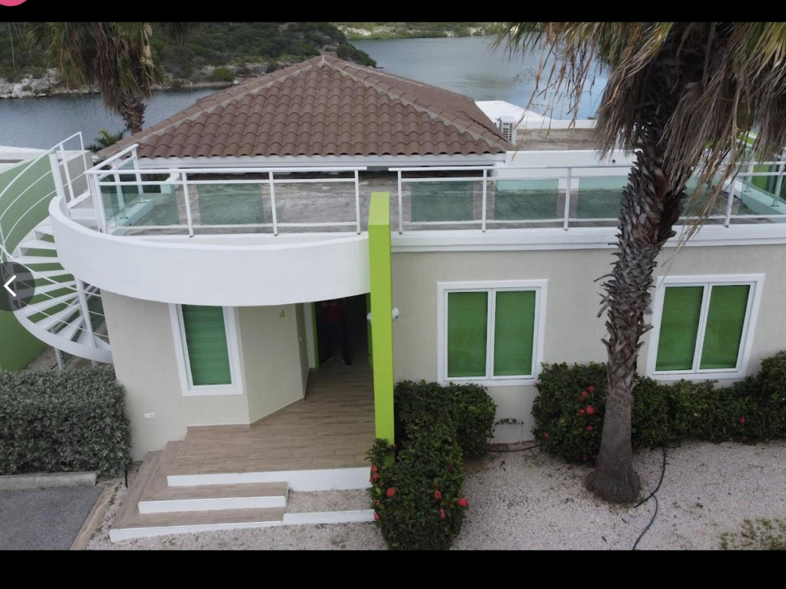 Prachtige bungalow / schitterend uniek uitzicht over baai en oceaan