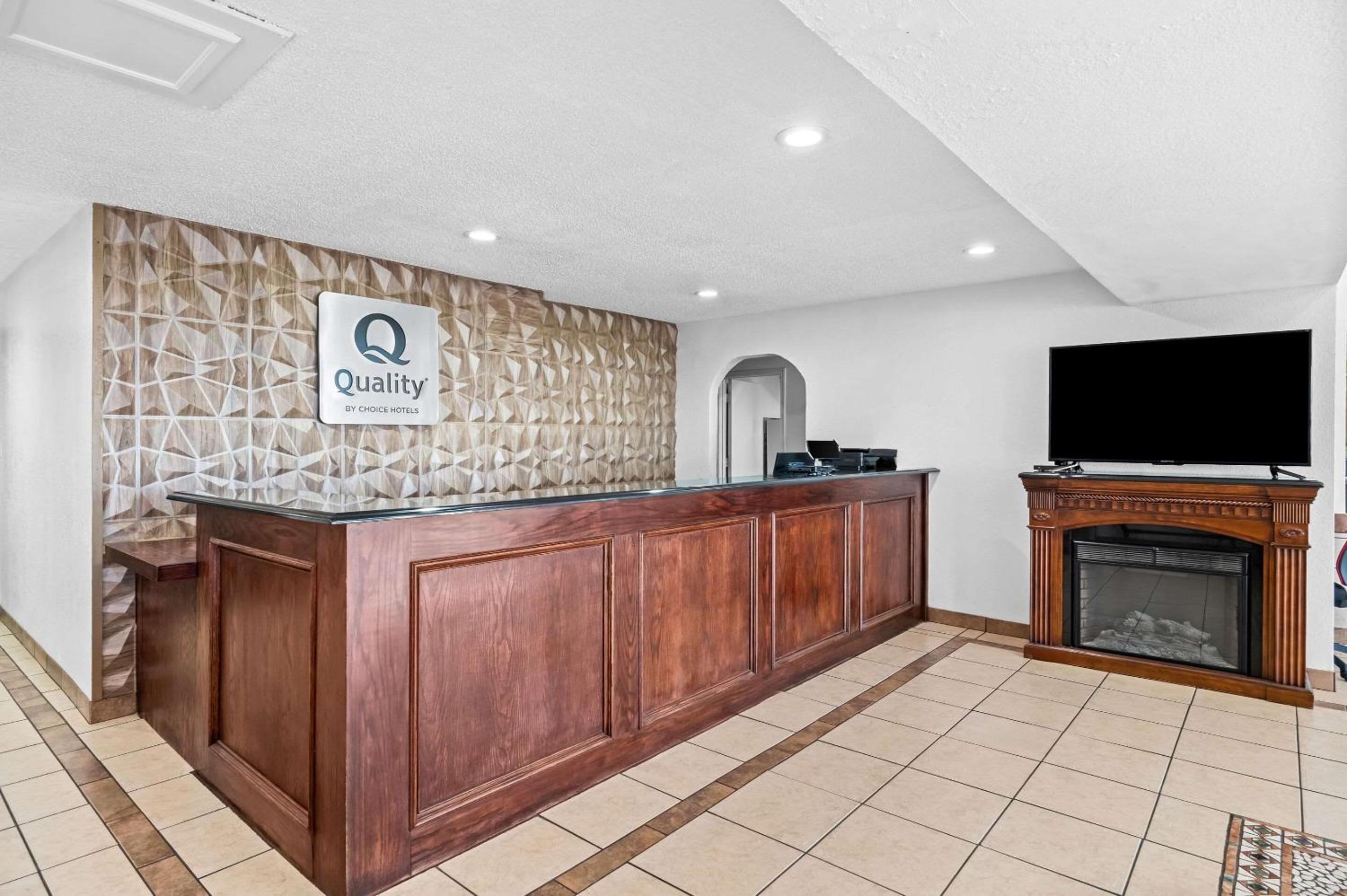 Quality Inn Plainview view 4