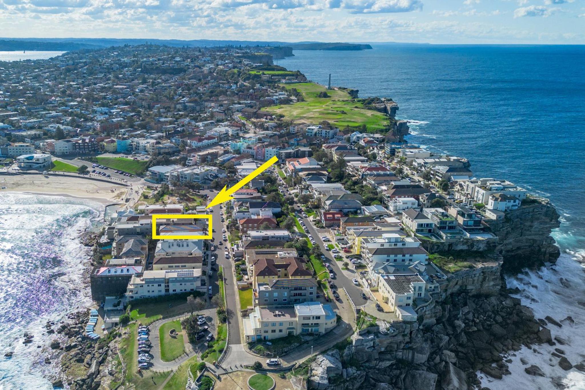 Luxe 2BR with Smart TV Steps from Bondi Beach
