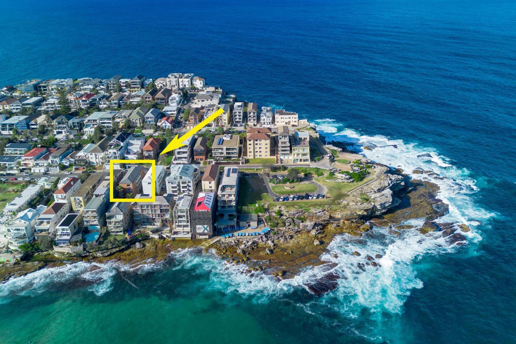 Luxe 2BR with Smart TV Steps from Bondi Beach