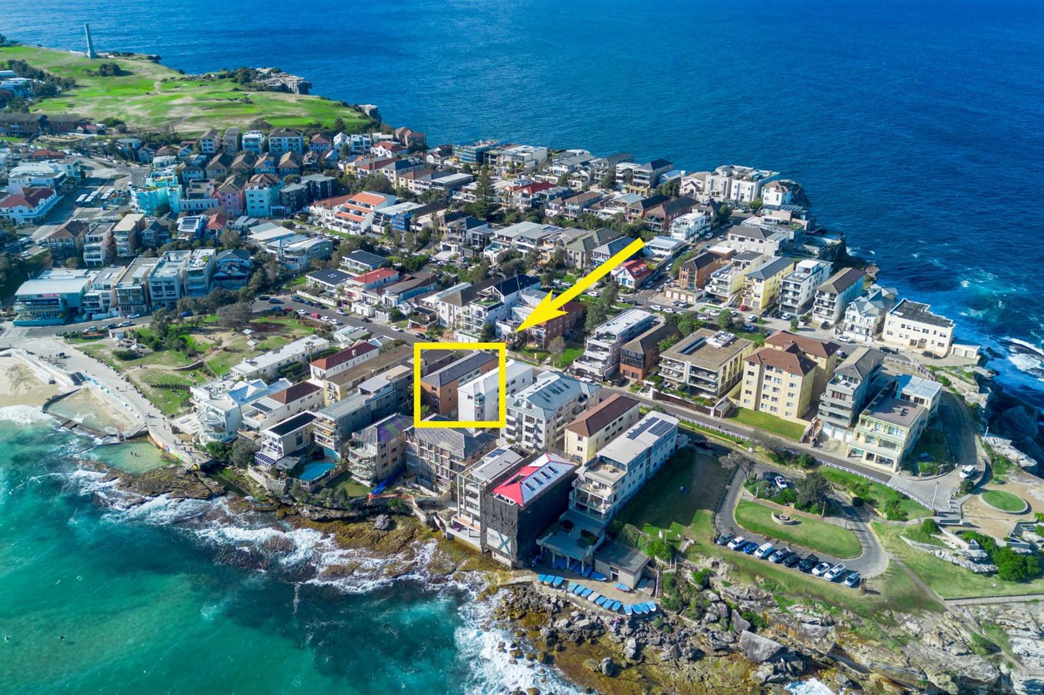 Luxe 2BR with Smart TV Steps from Bondi Beach