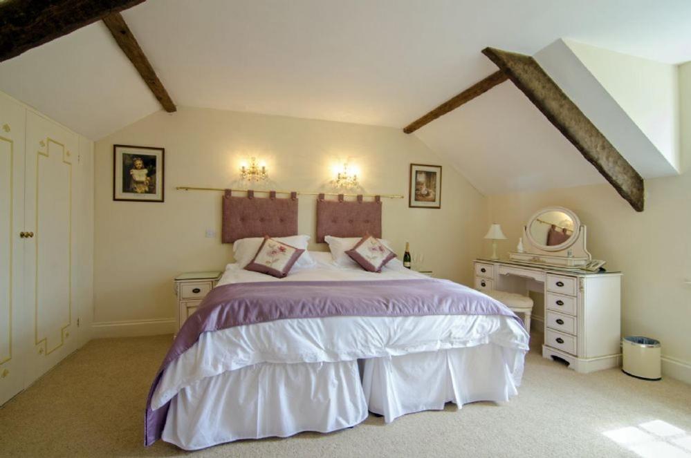 The Coach House - Family view 2