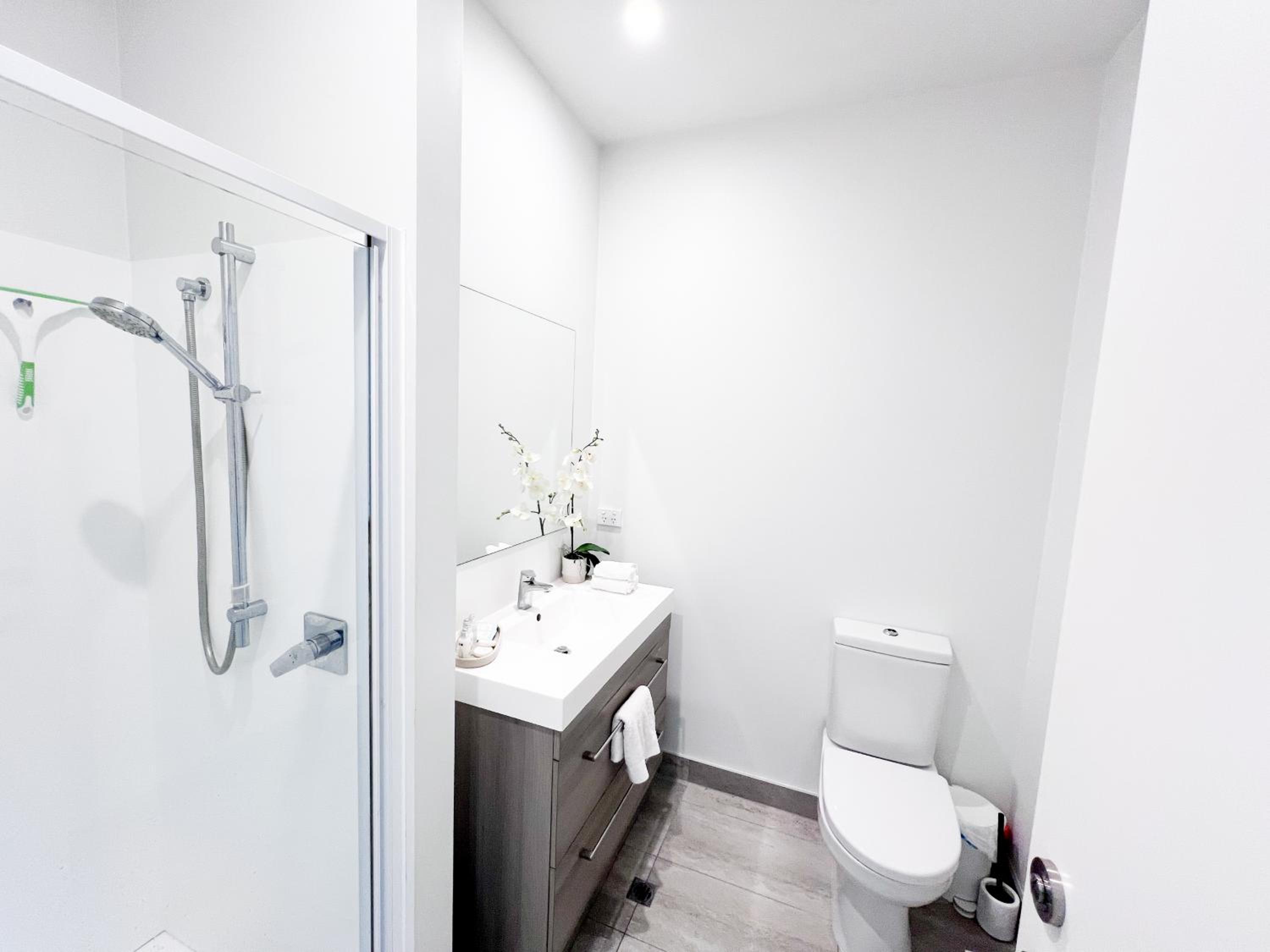 Luxury 2 Bedroom Apartment with cocktail bar and espresso machine