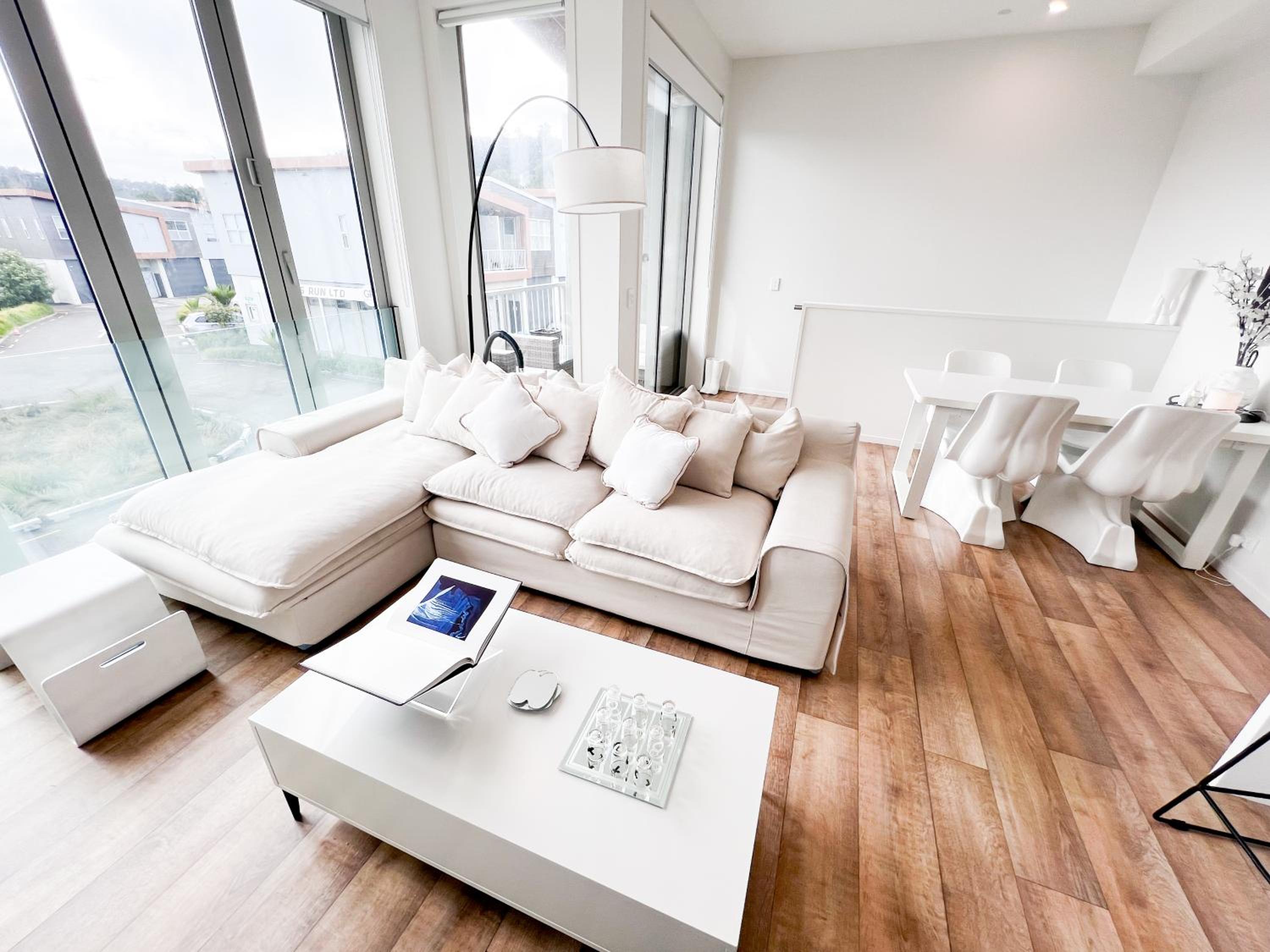 Luxury 2 Bedroom Apartment with cocktail bar and espresso machine