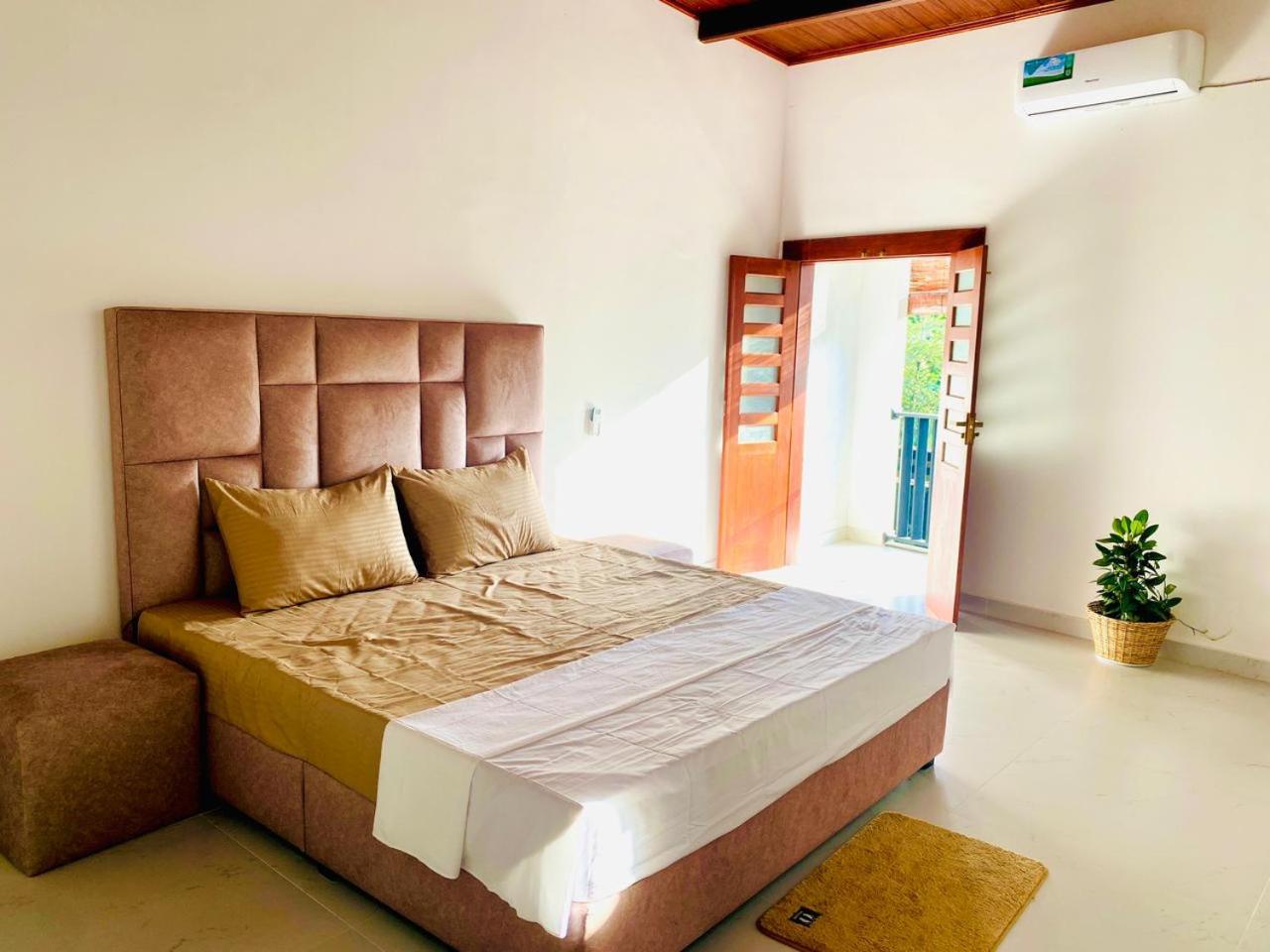 Dews Villa