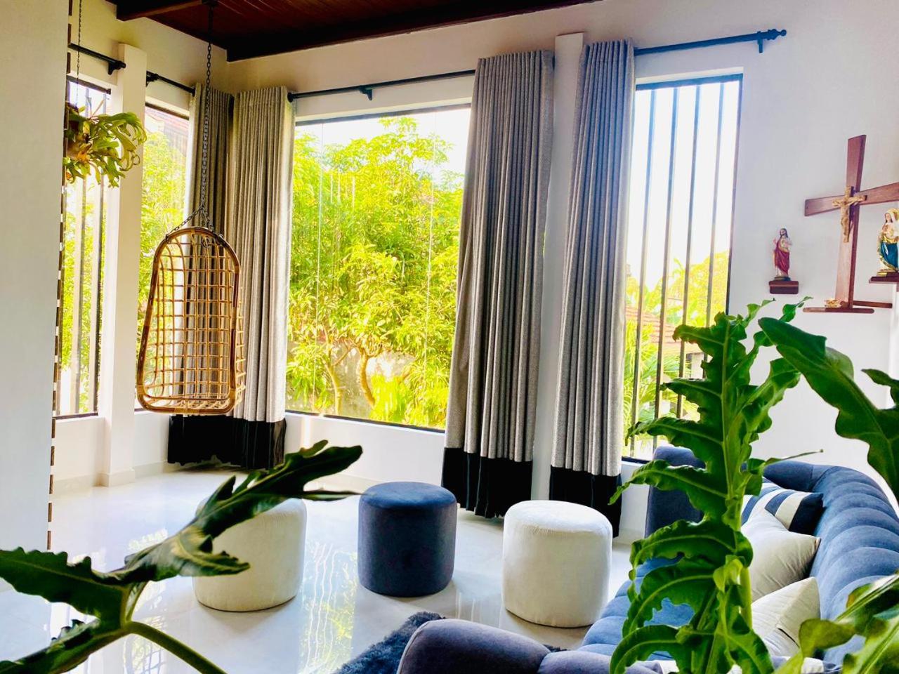 Dews Villa