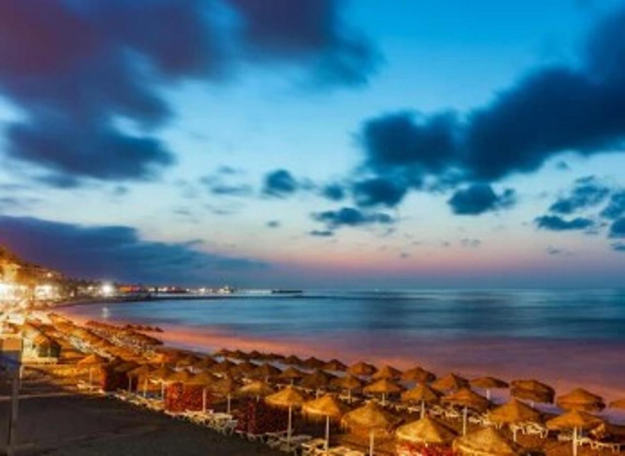 Sea View Apartment Near The Beach