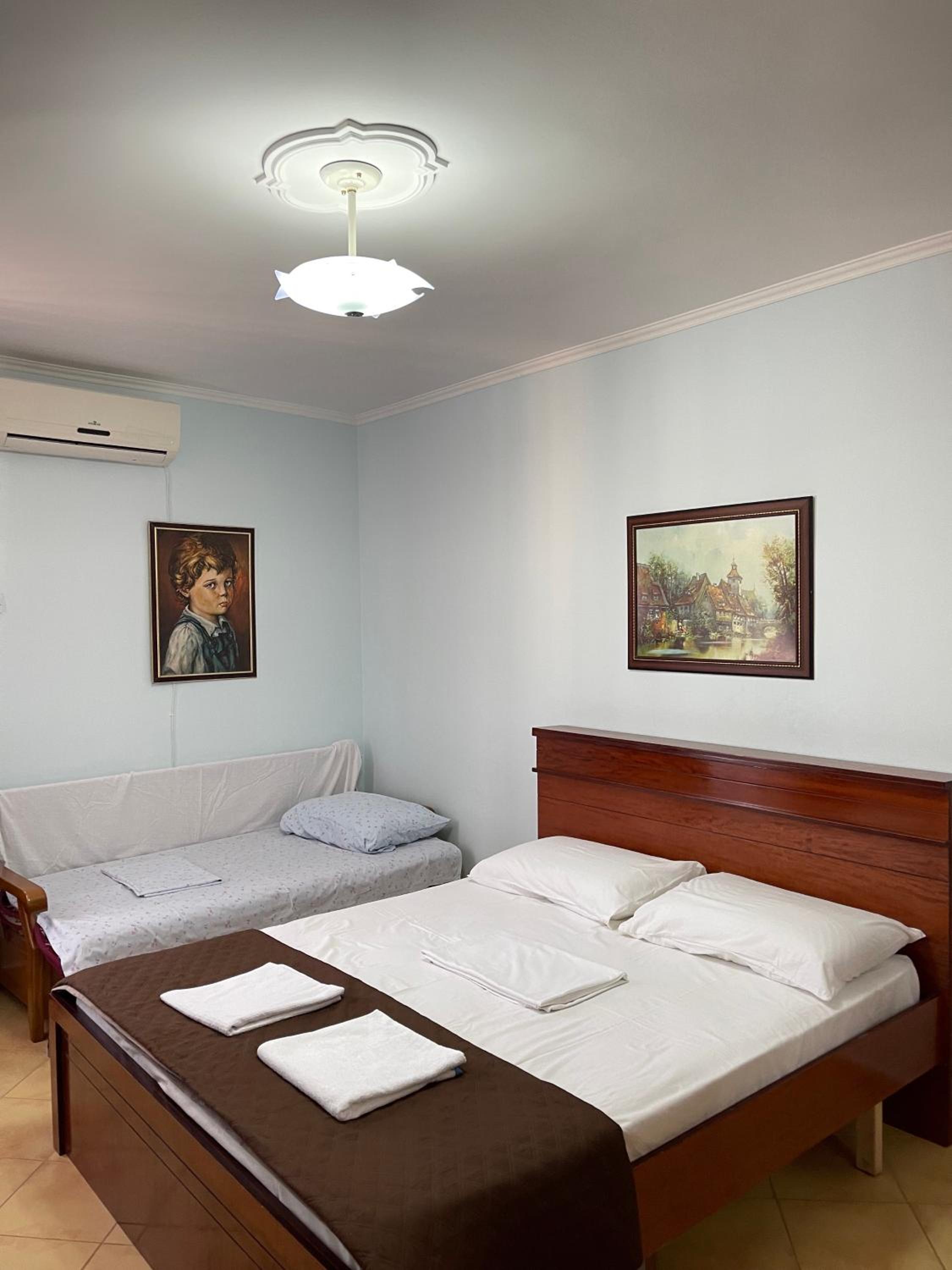 Eden Apartment
