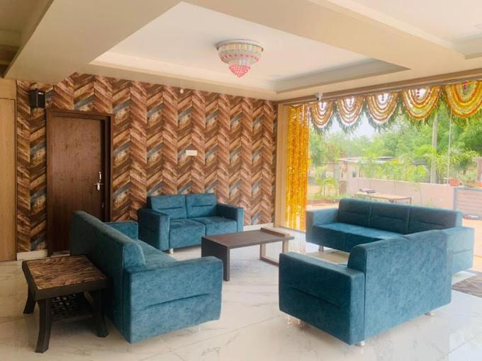 Swapnapurti Lodge, Akkalkot view 2