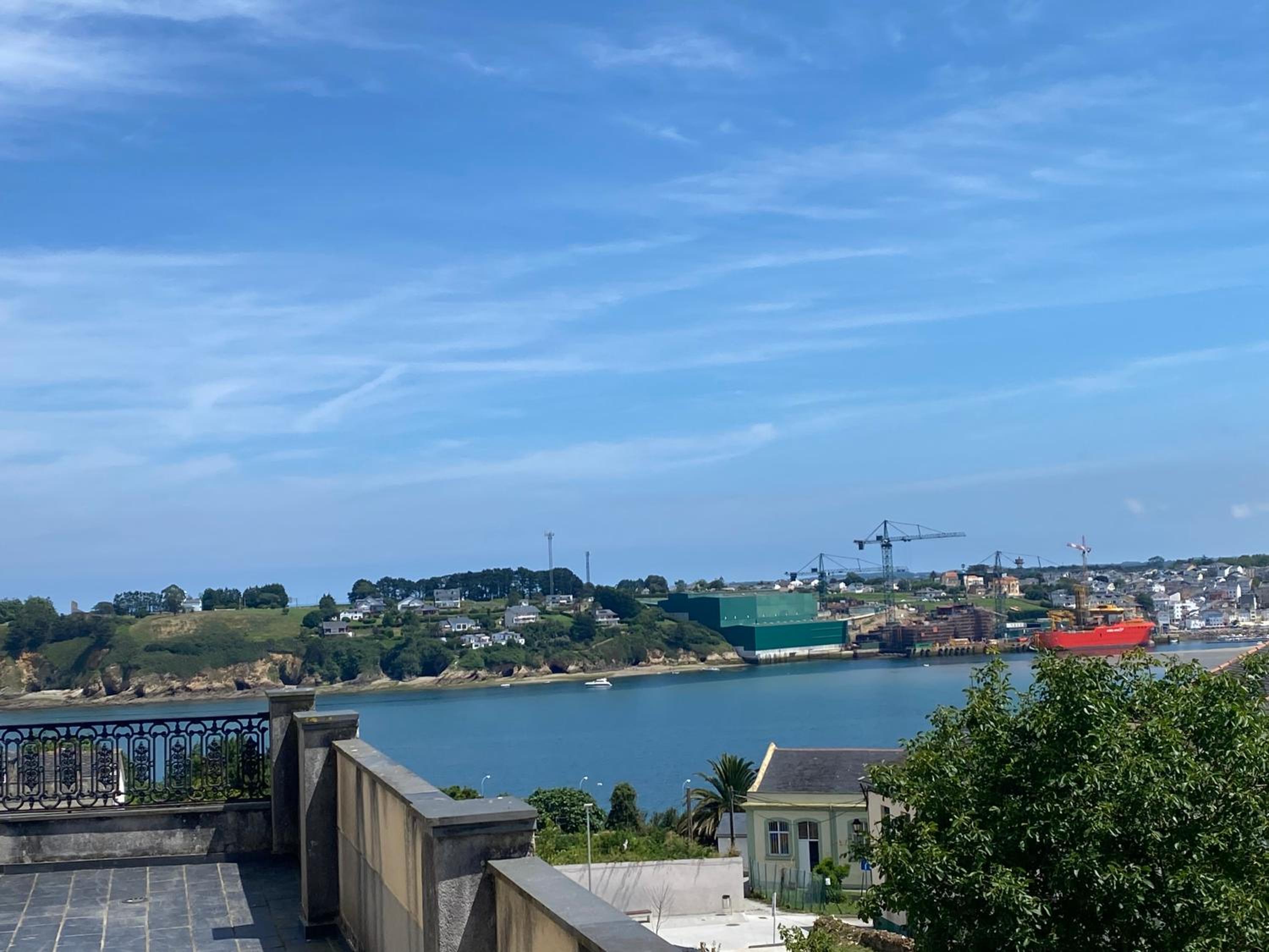 Apartamentos Buenos Aires,en el centro de Ribadeo con vistas a la ría