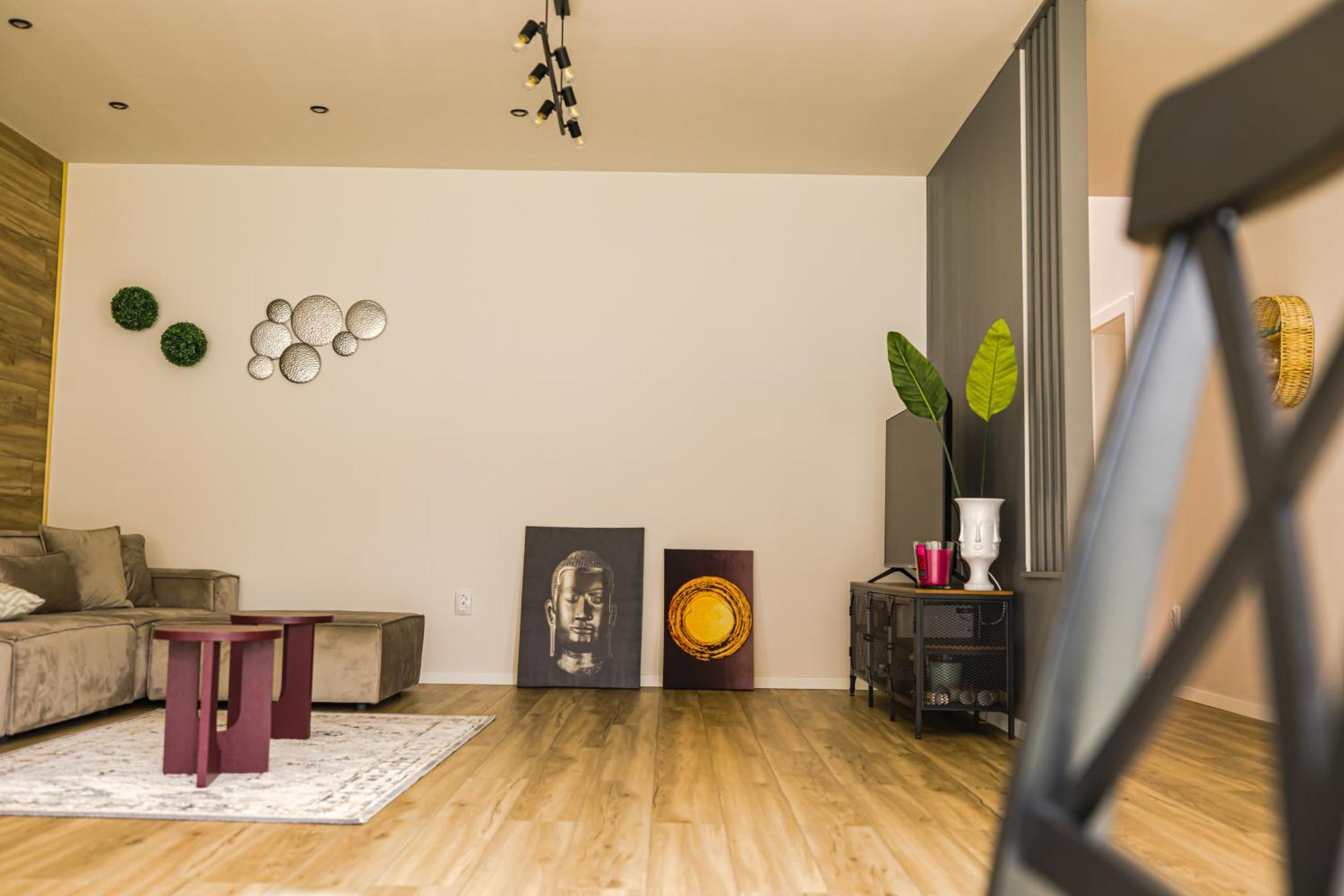 IoanaGuestHouse