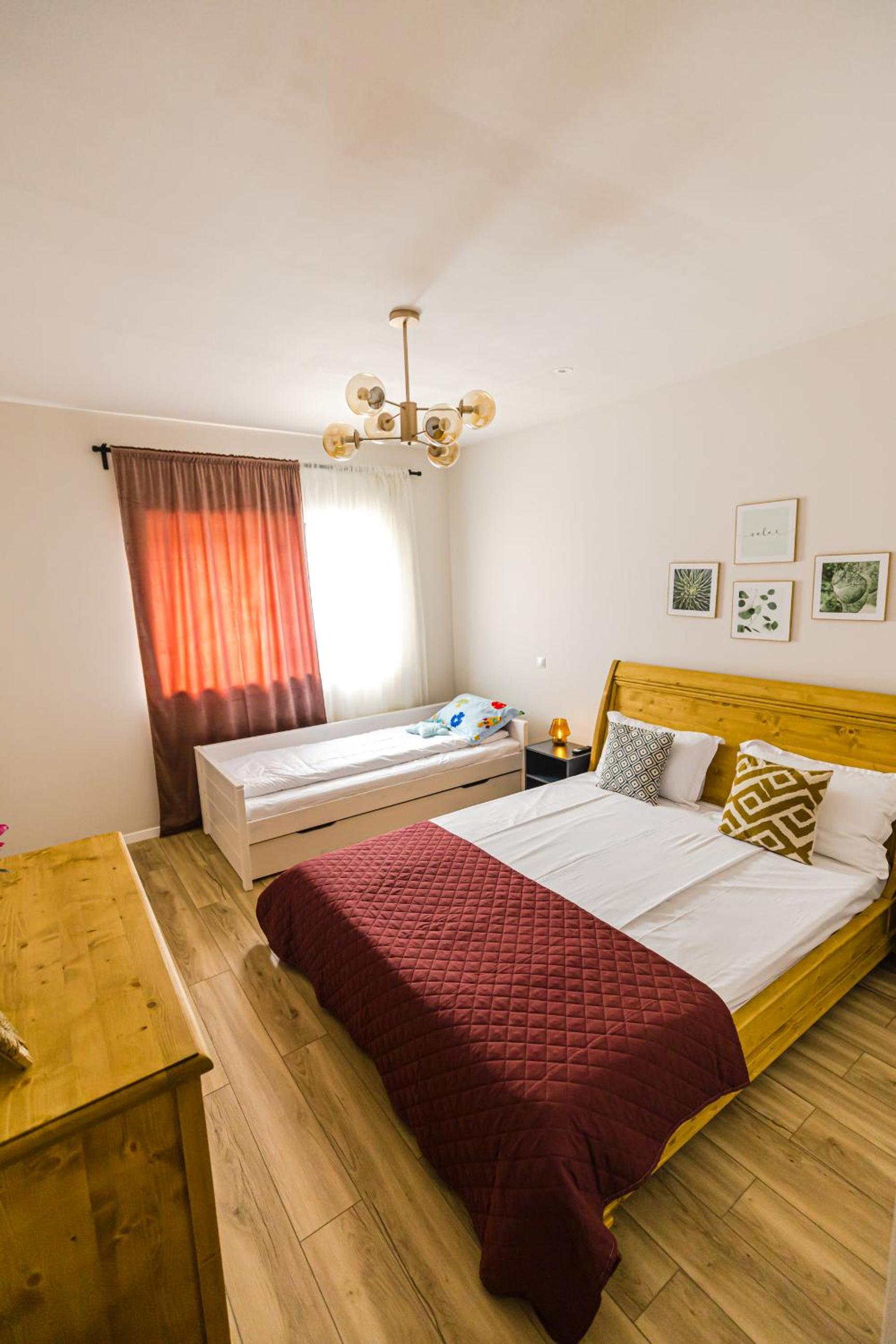 IoanaGuestHouse