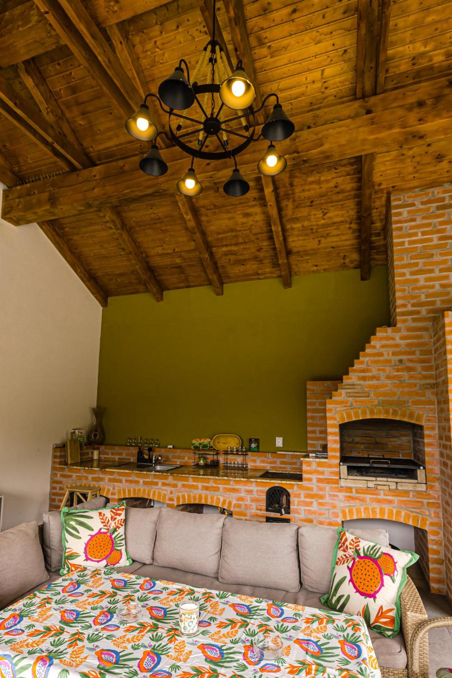 IoanaGuestHouse