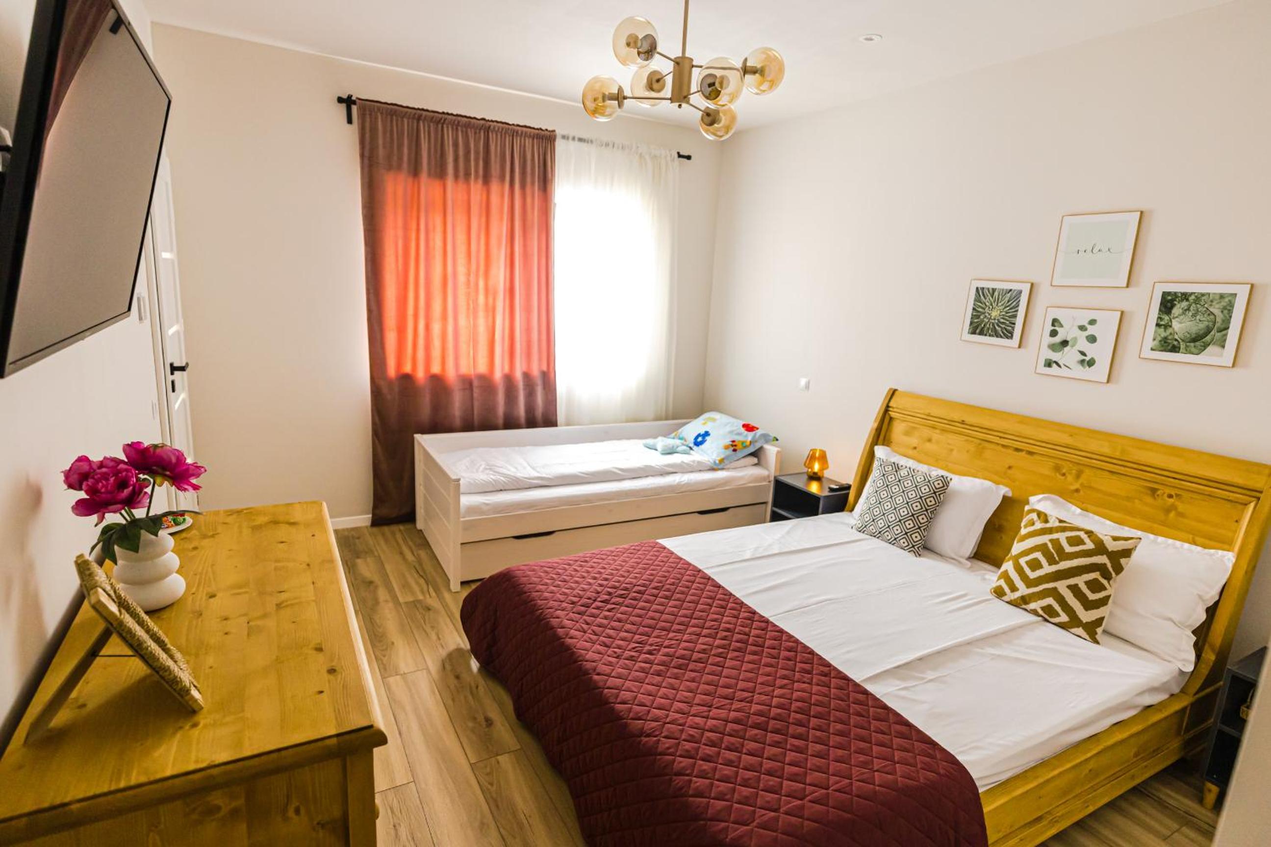 IoanaGuestHouse