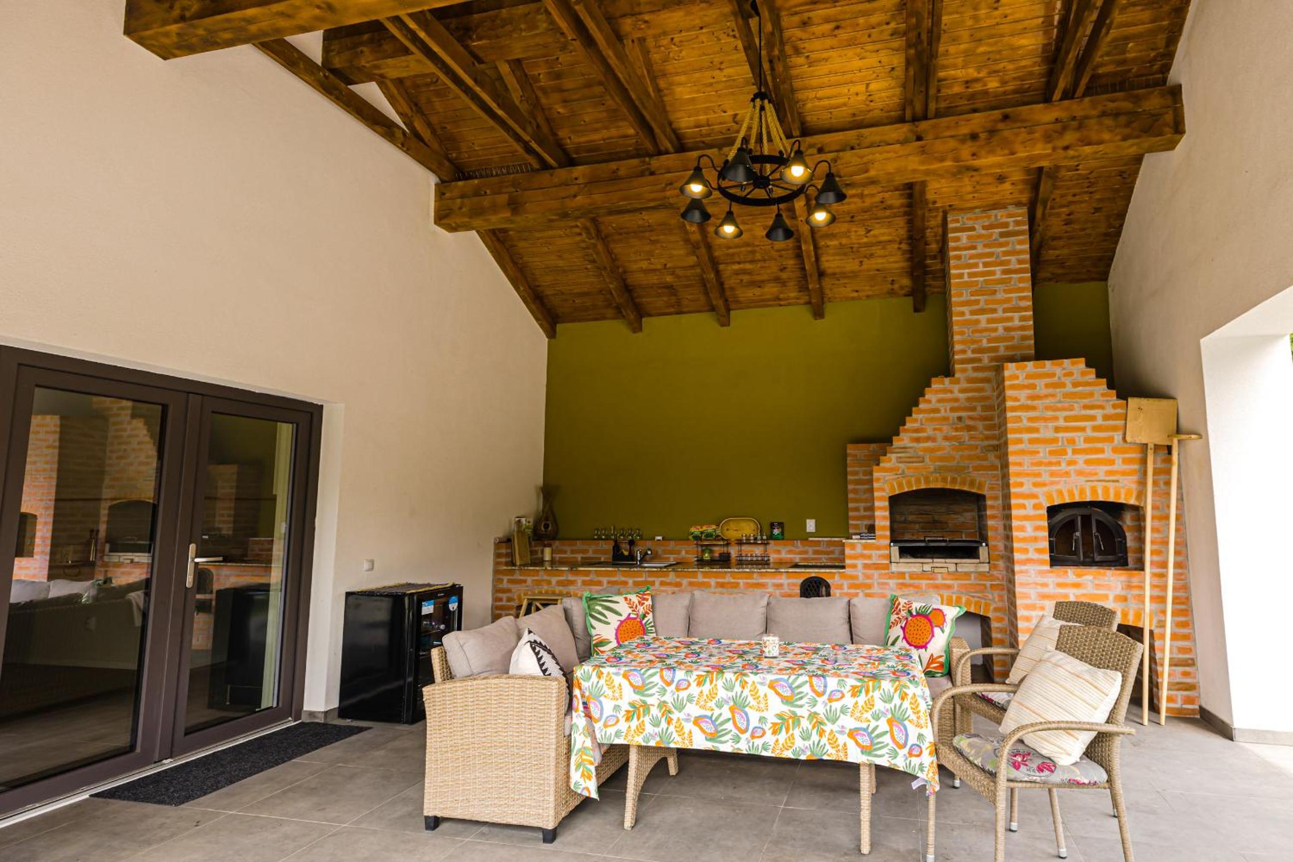 IoanaGuestHouse