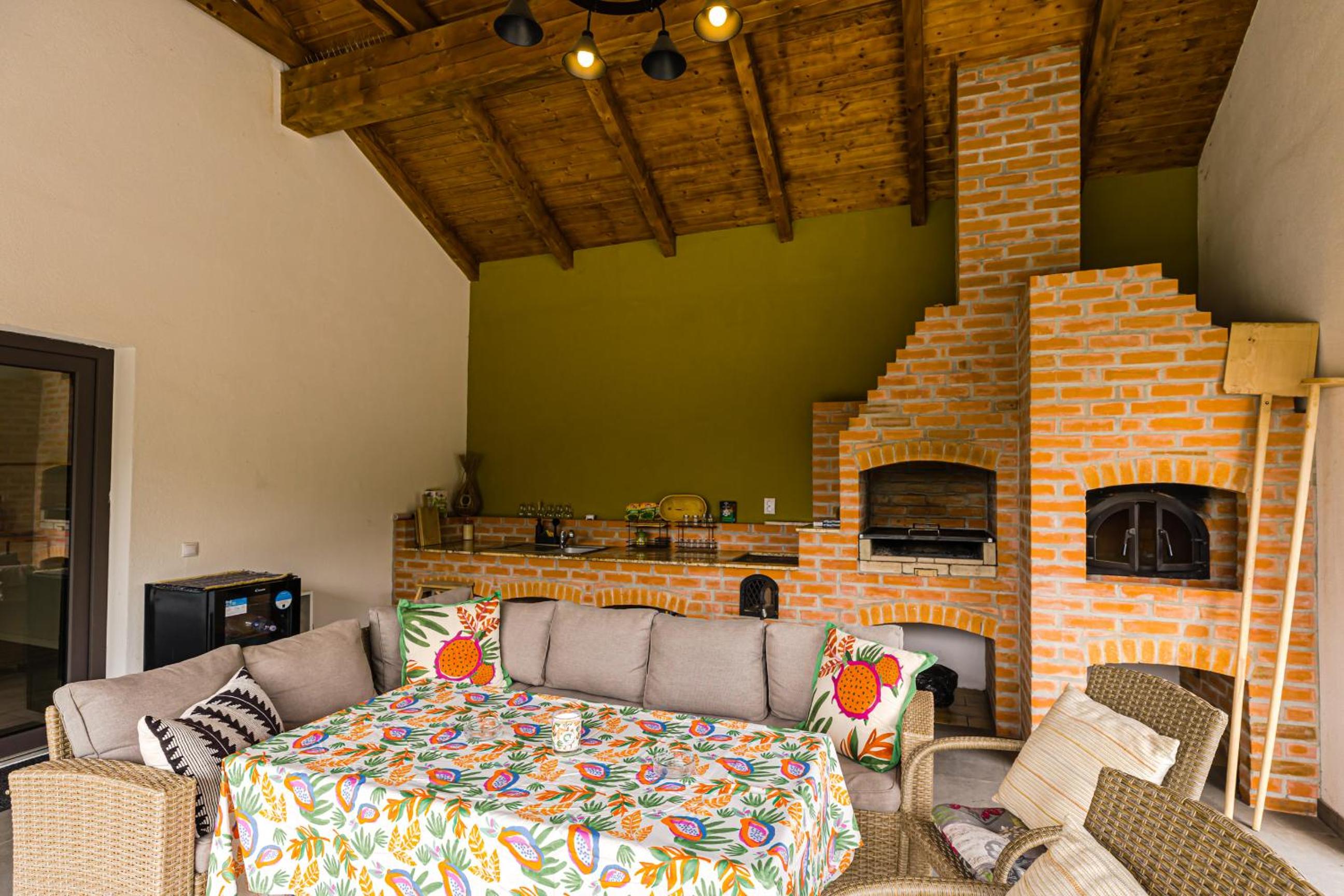 IoanaGuestHouse