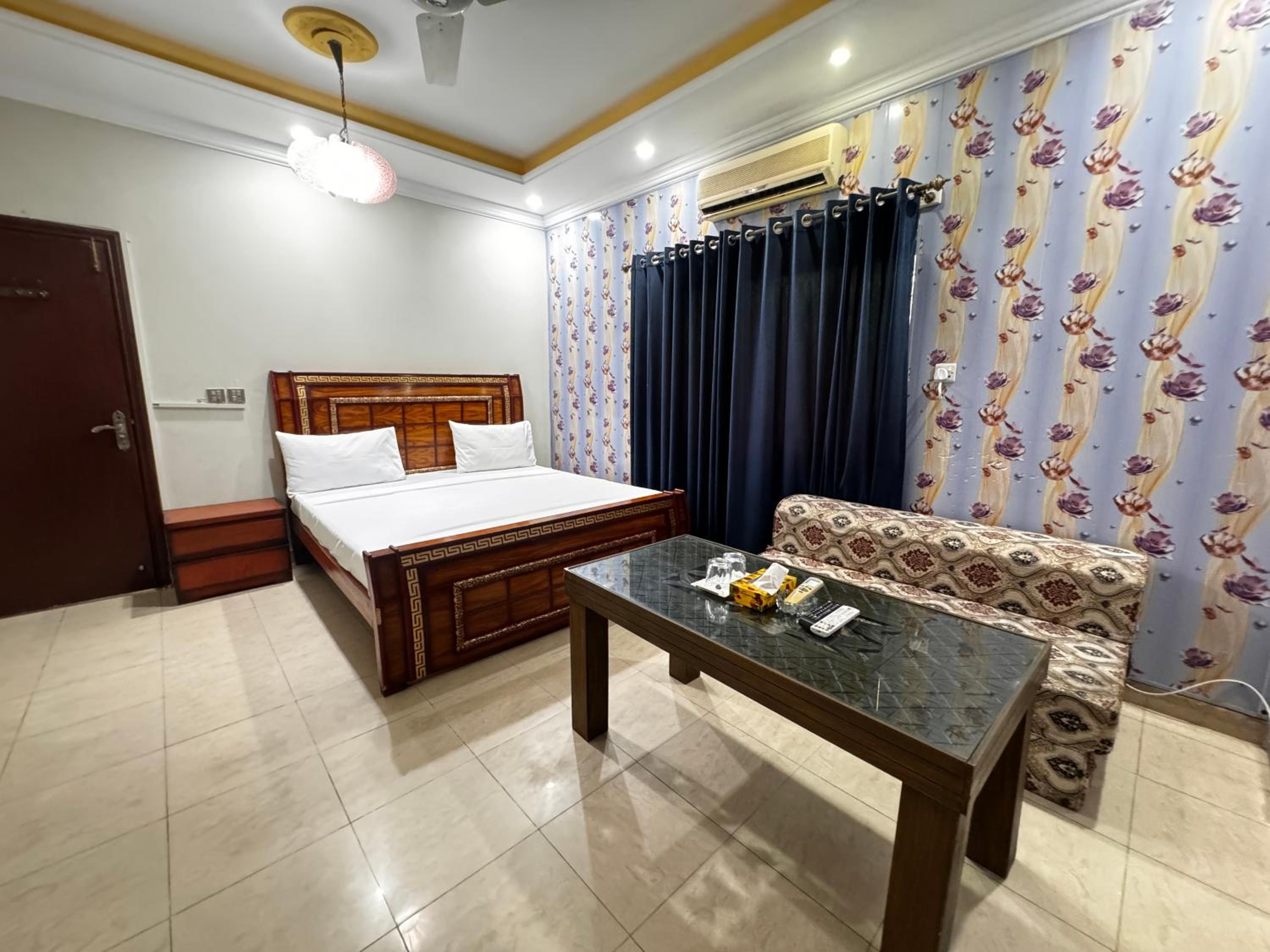 Mashal Inn Guest House view 2