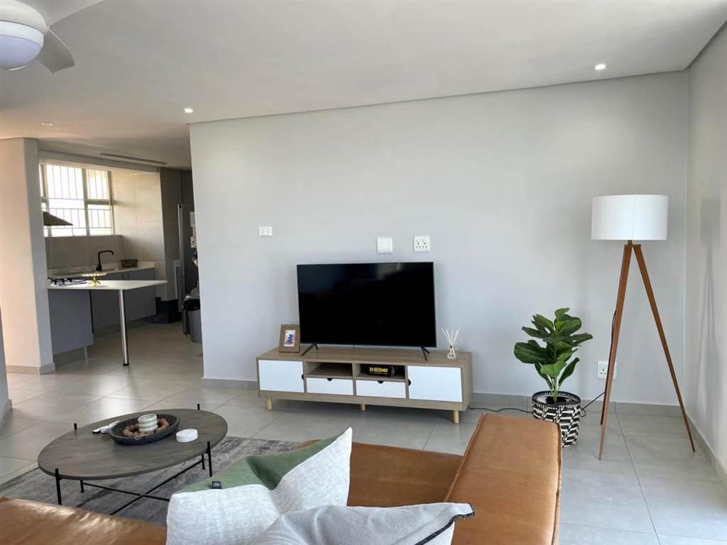 Ocean Luxe Penthouse Apartment in Ballito view 4