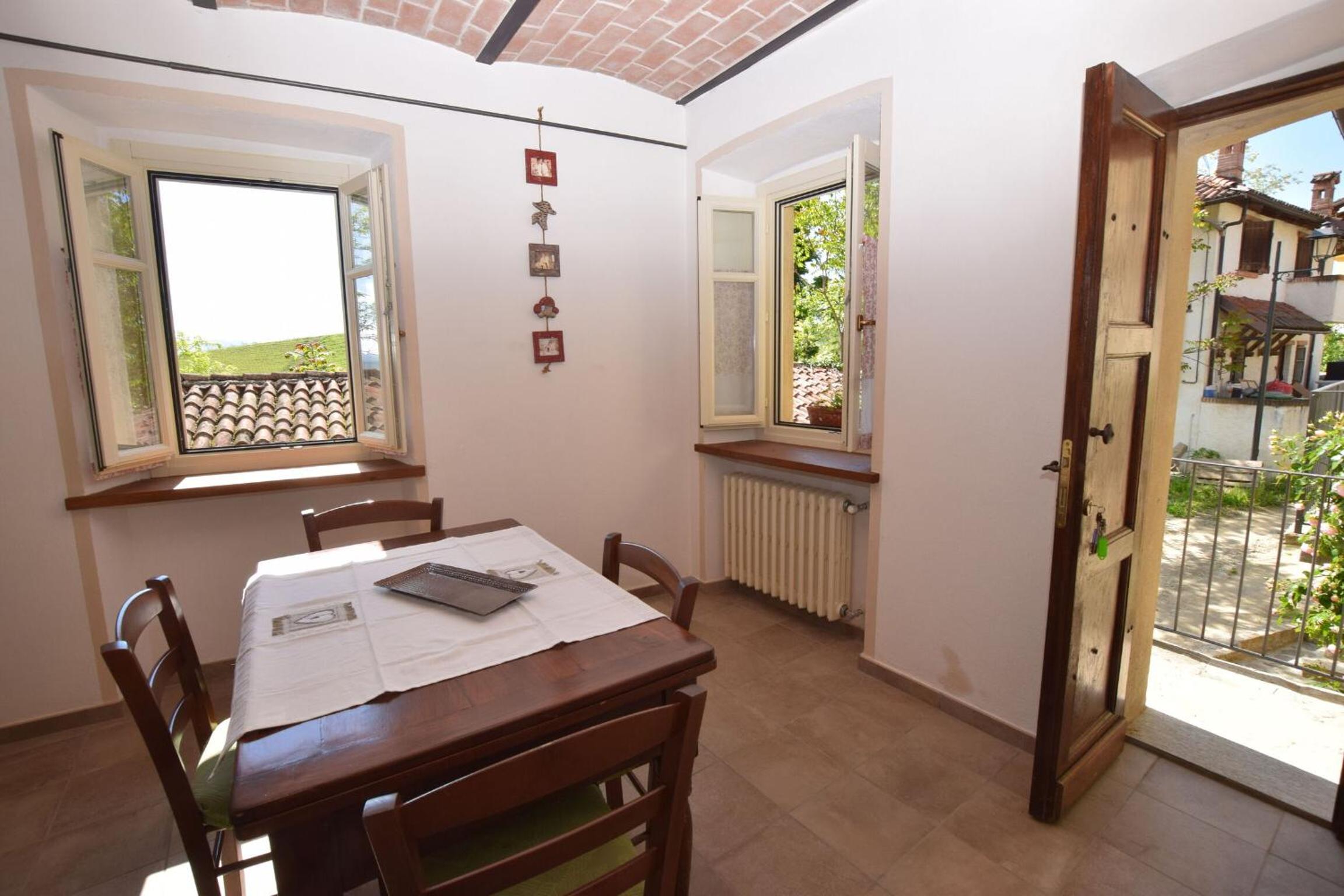 Casa Renato Apartments - Monforte D'alba view 5