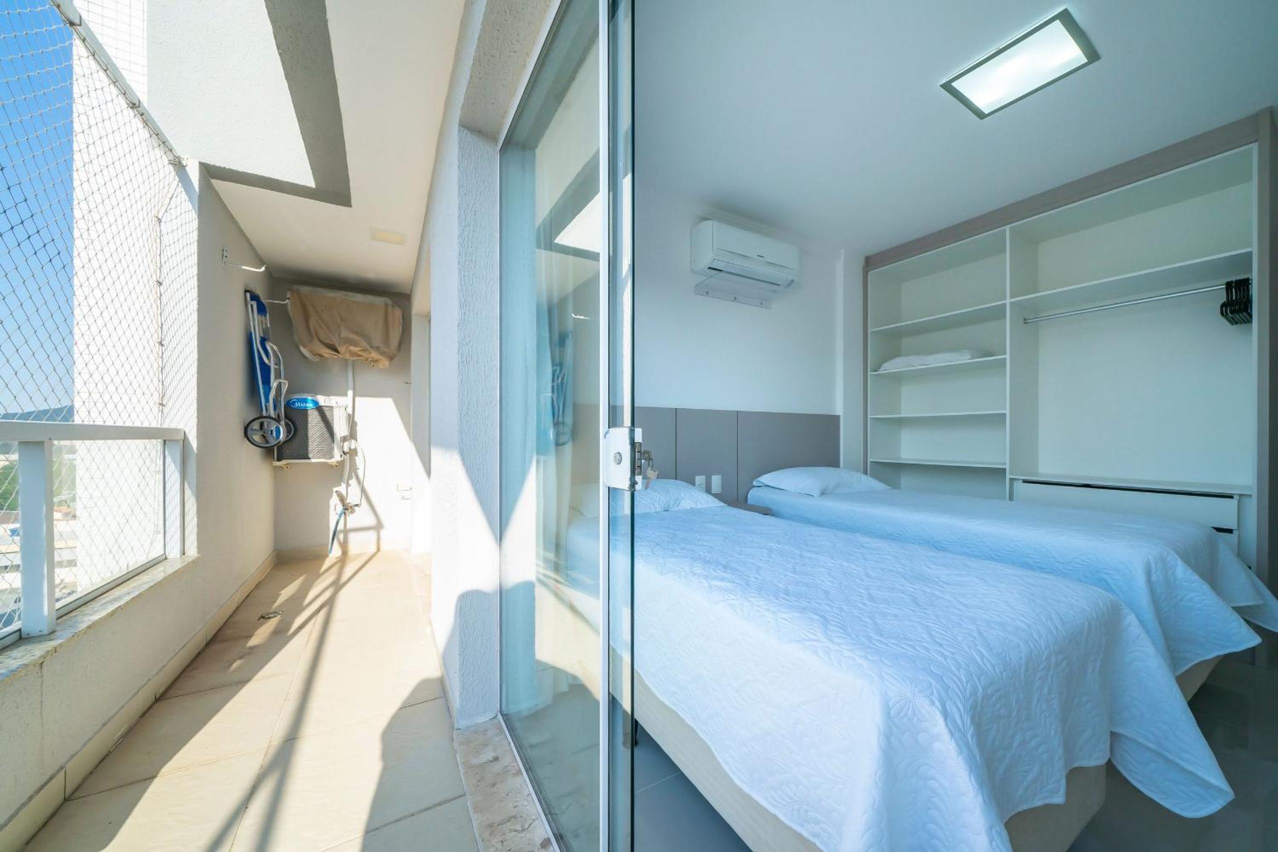 Apartamento 2 quartos sendo 1 suíte em Bombas