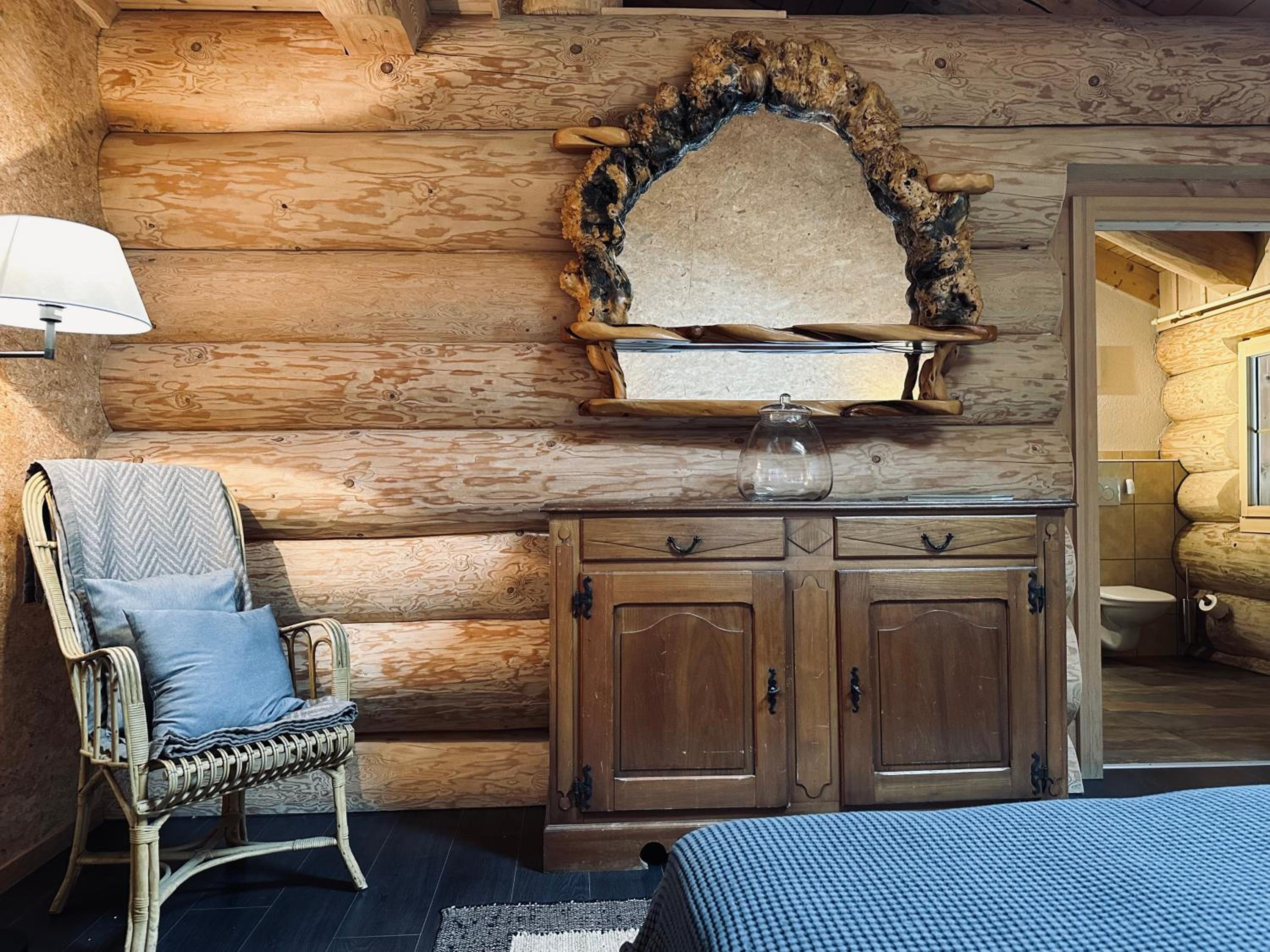 Standard 2 - Heiti Lodge